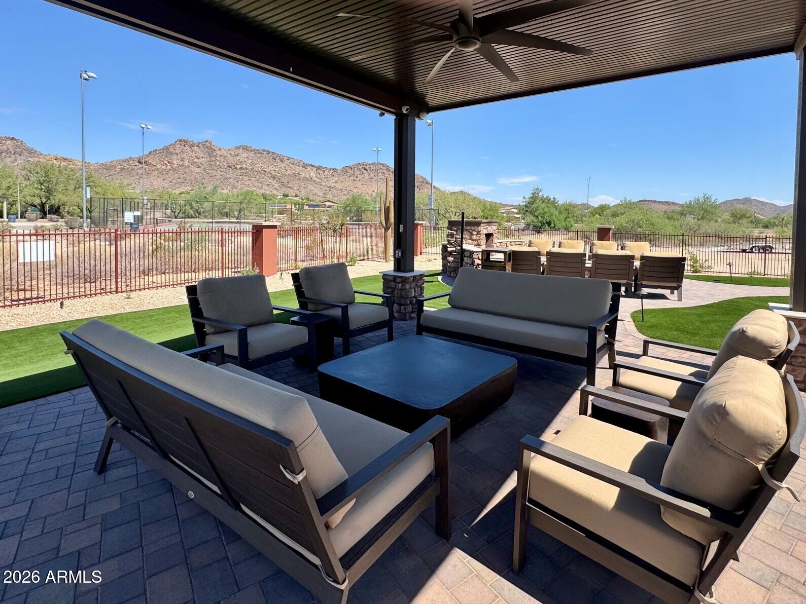 8364 W MOLLY Lane