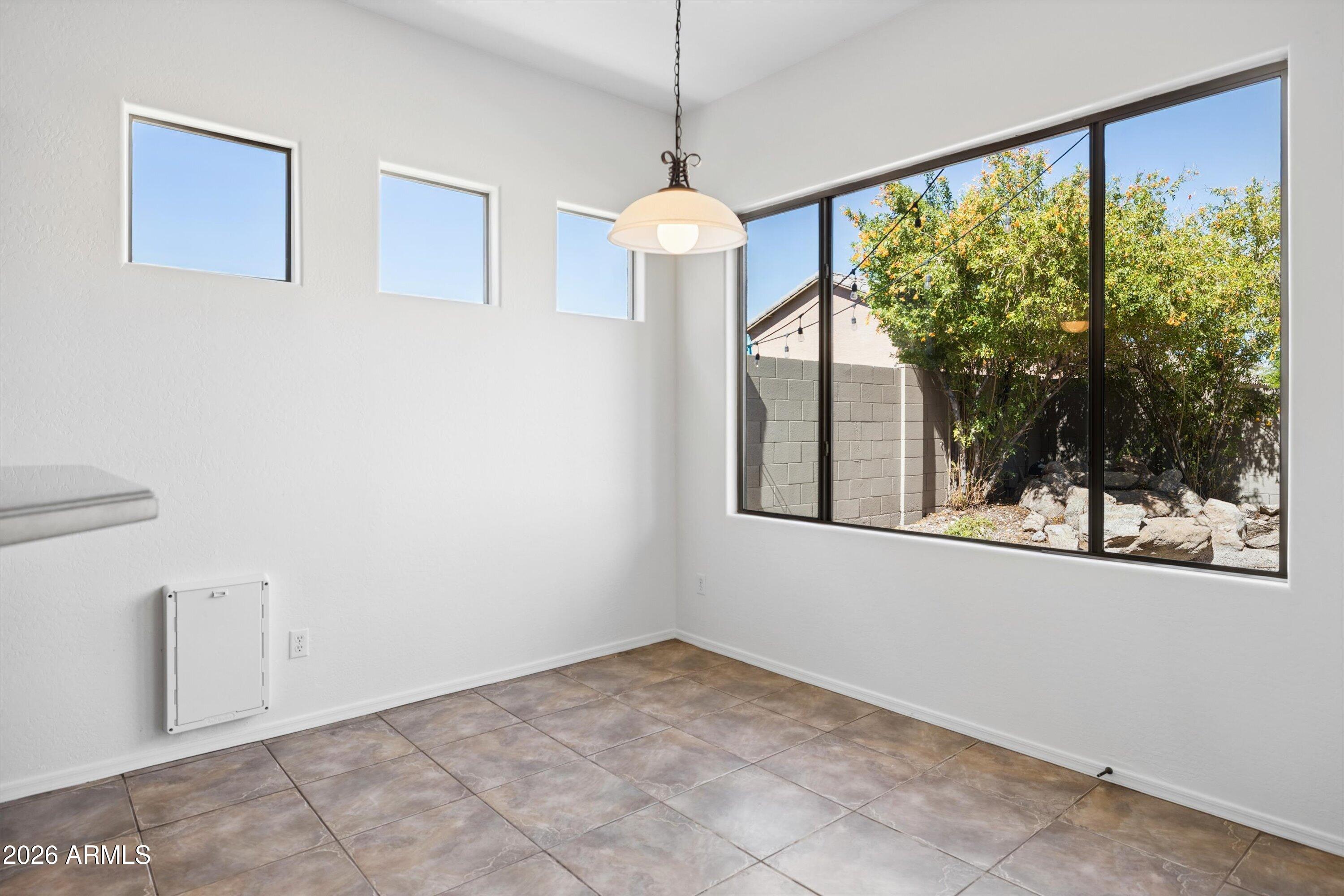 8364 W MOLLY Lane