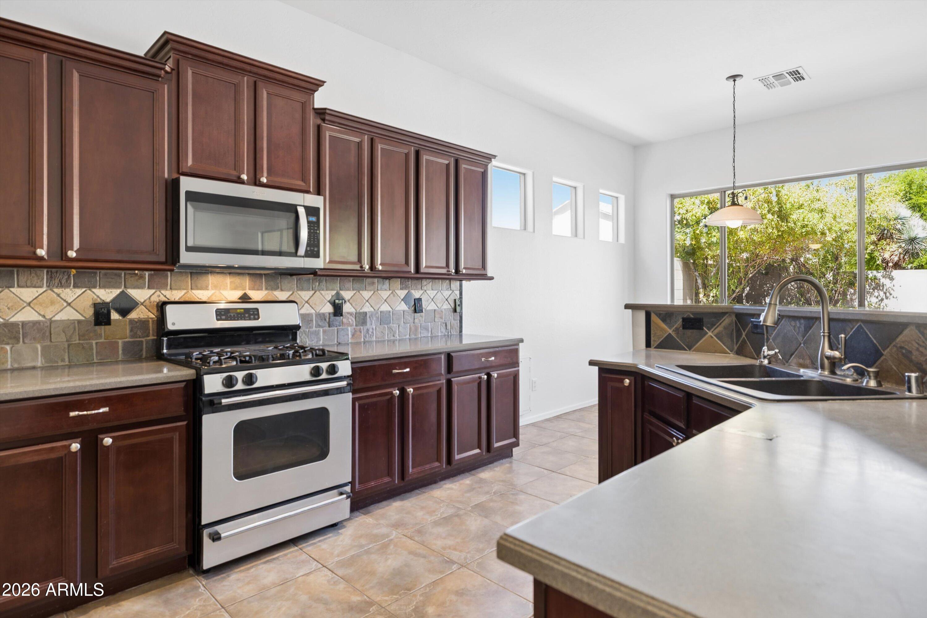 8364 W MOLLY Lane