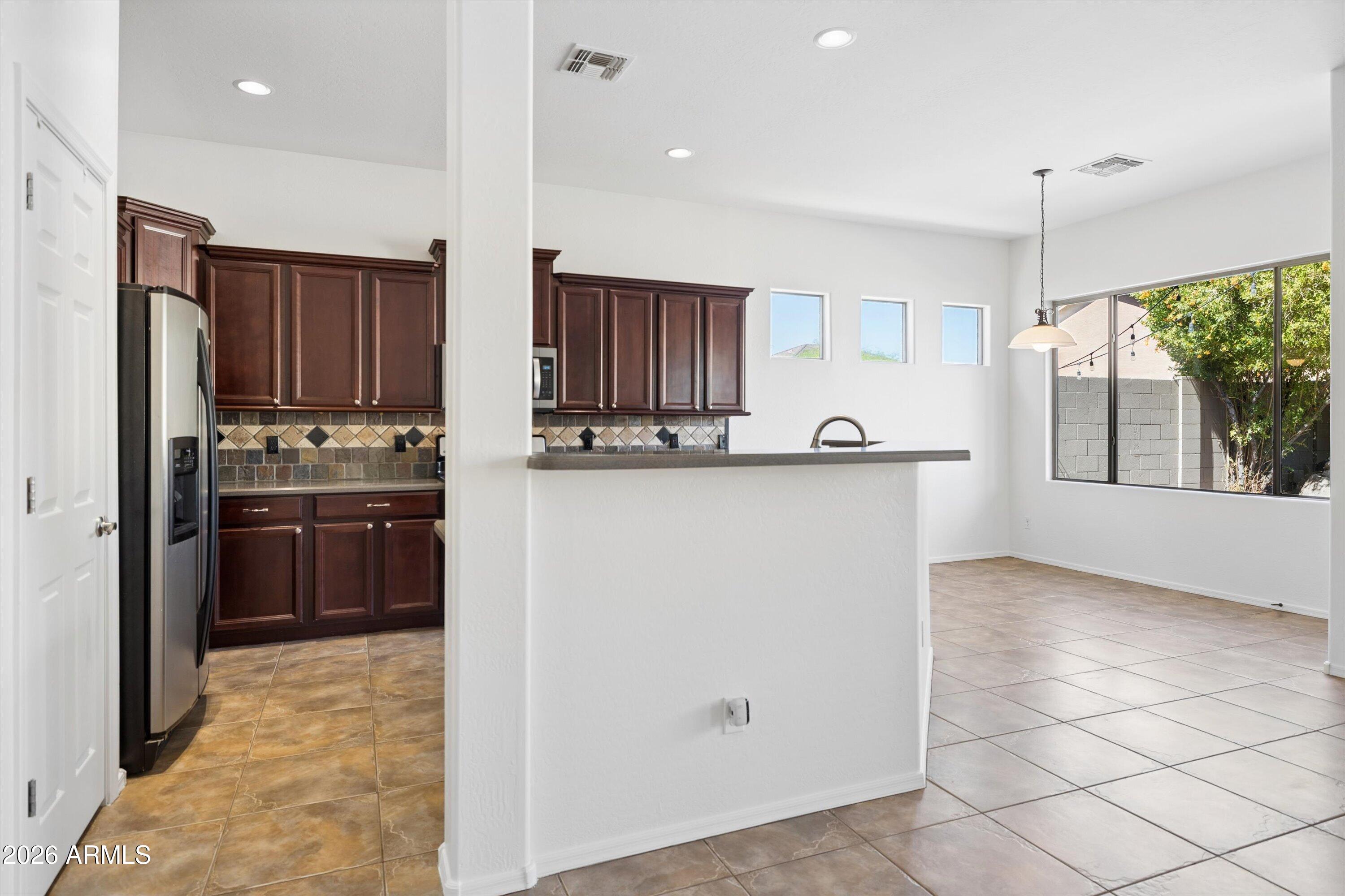 8364 W MOLLY Lane