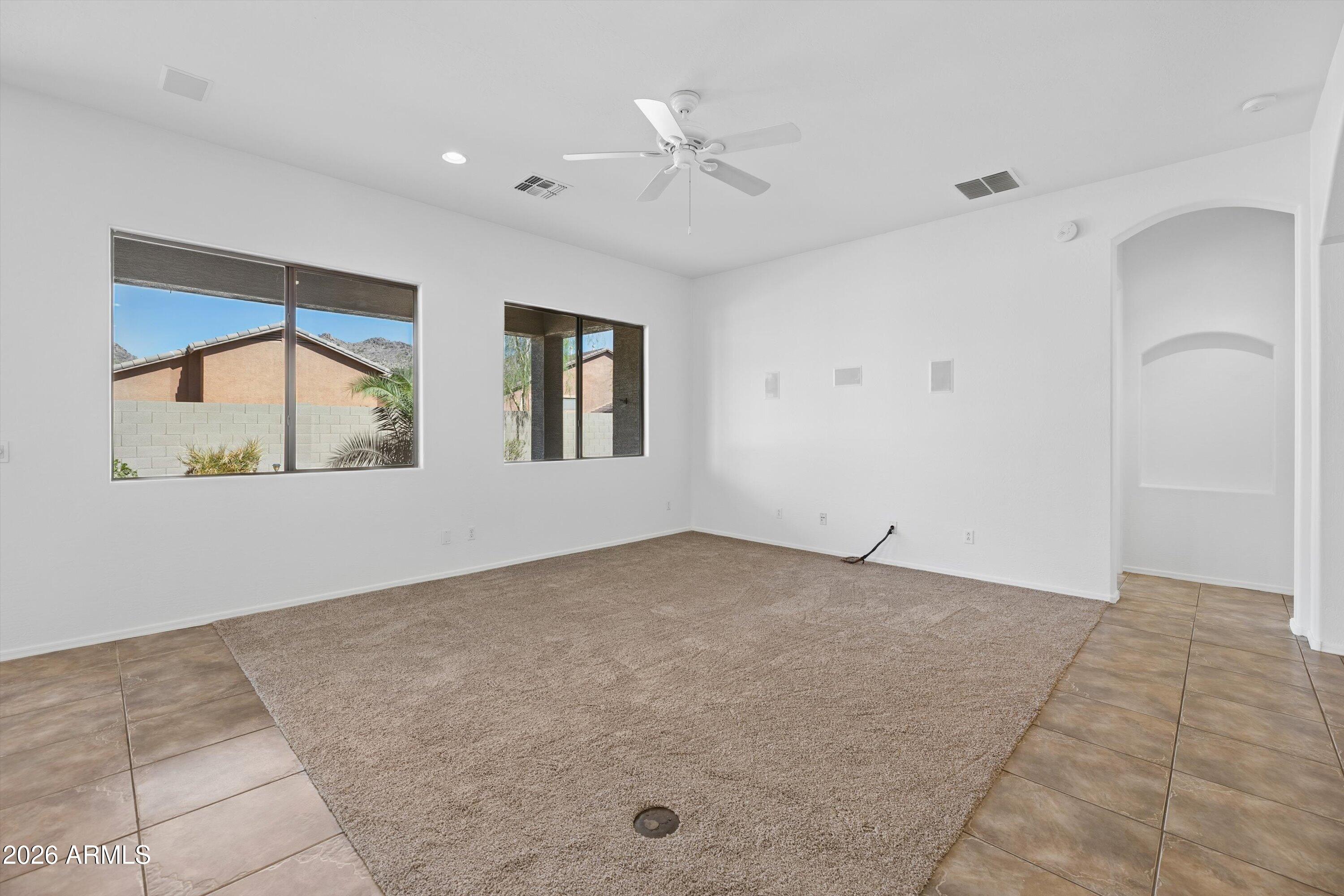 8364 W MOLLY Lane