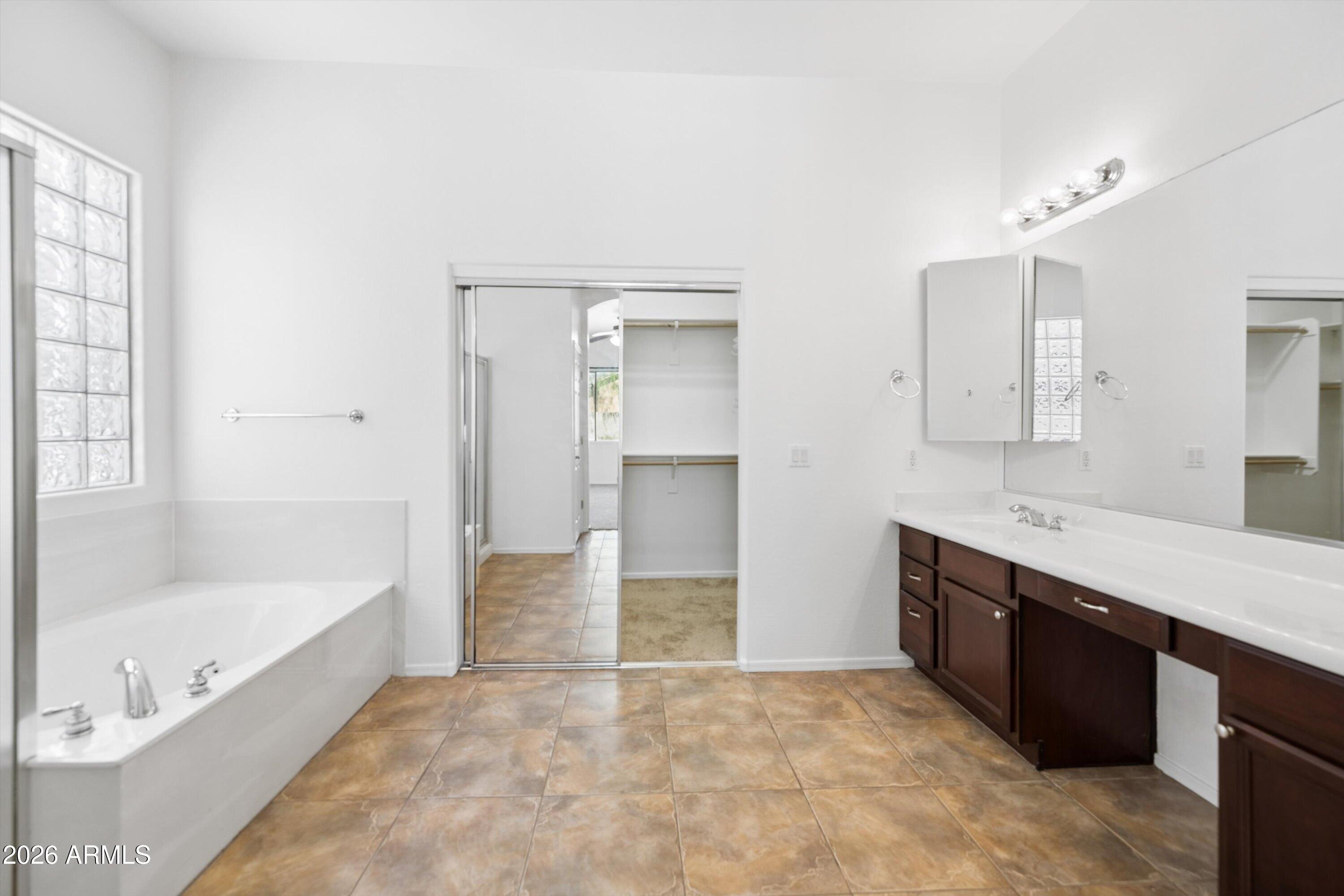 8364 W MOLLY Lane