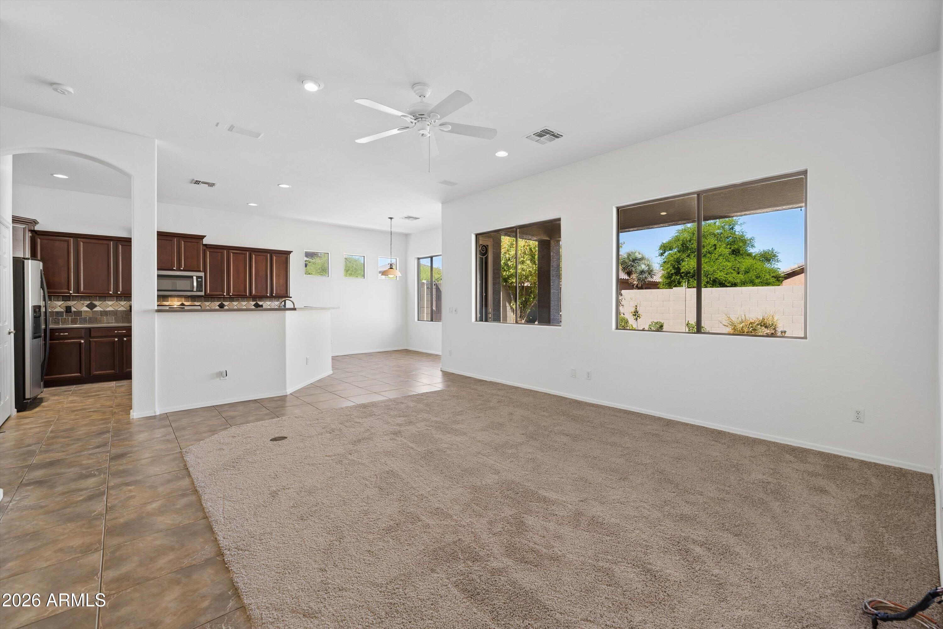8364 W MOLLY Lane