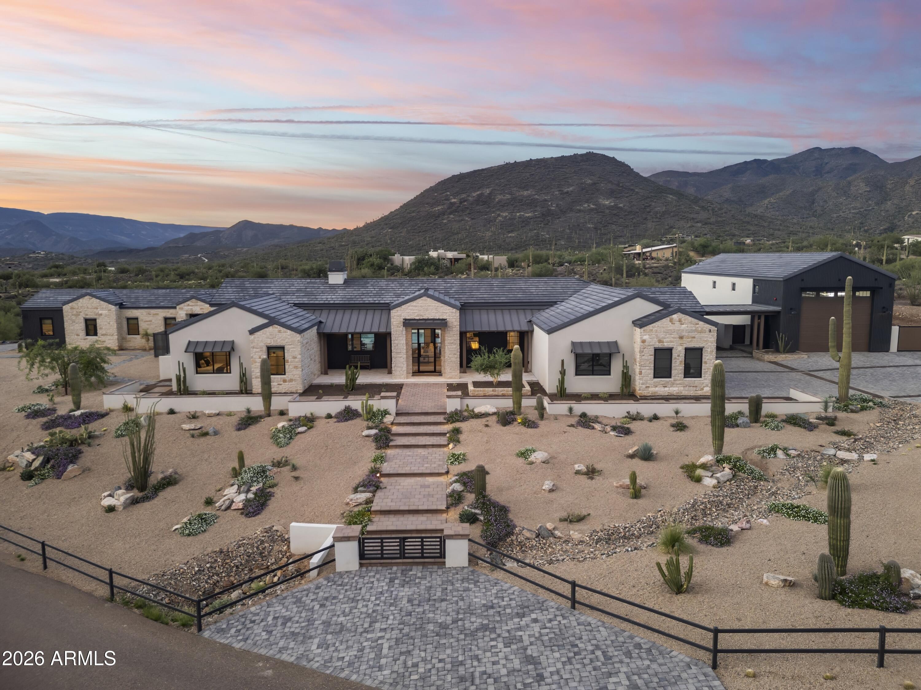 7632 E Grapevine Road