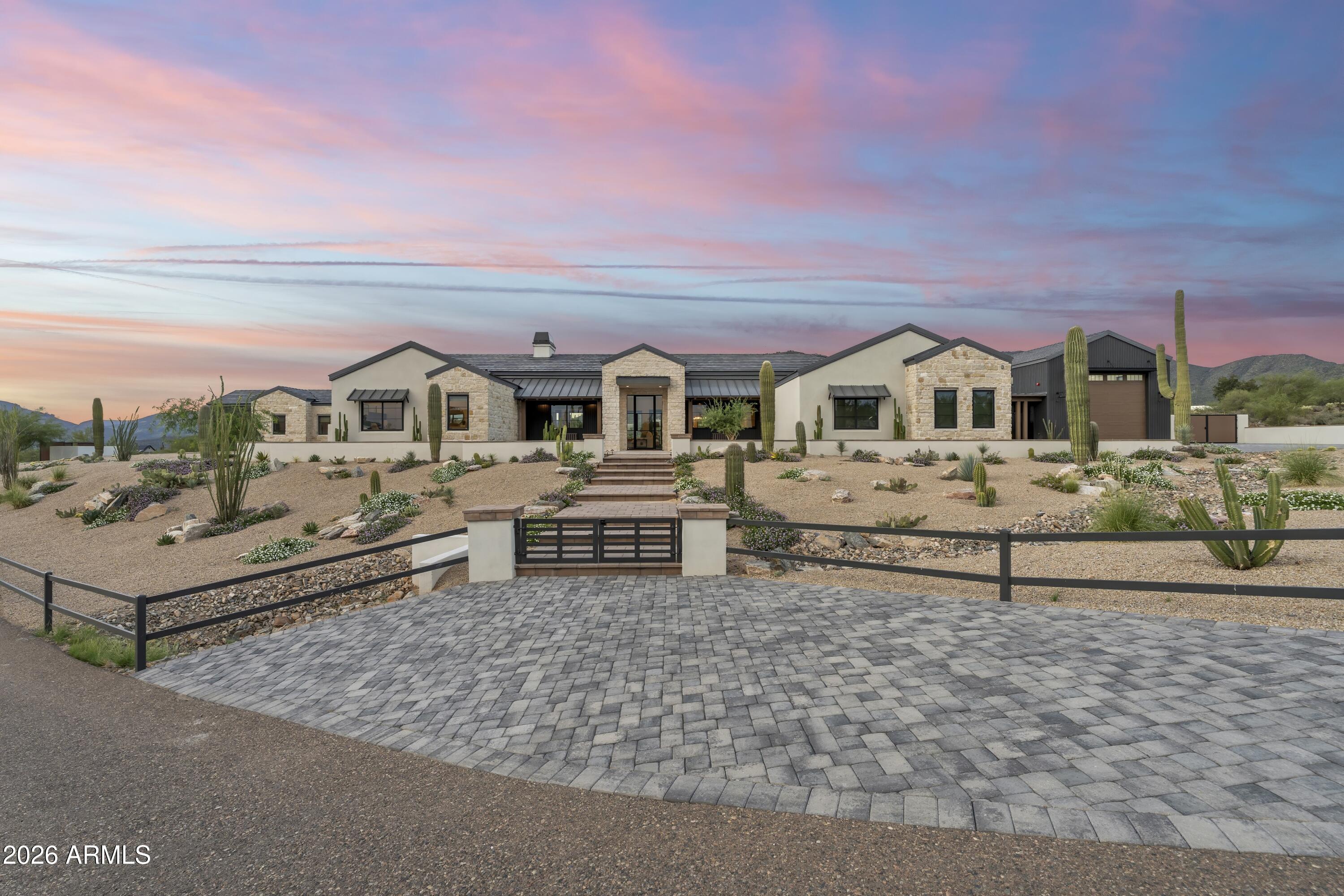 7632 E Grapevine Road