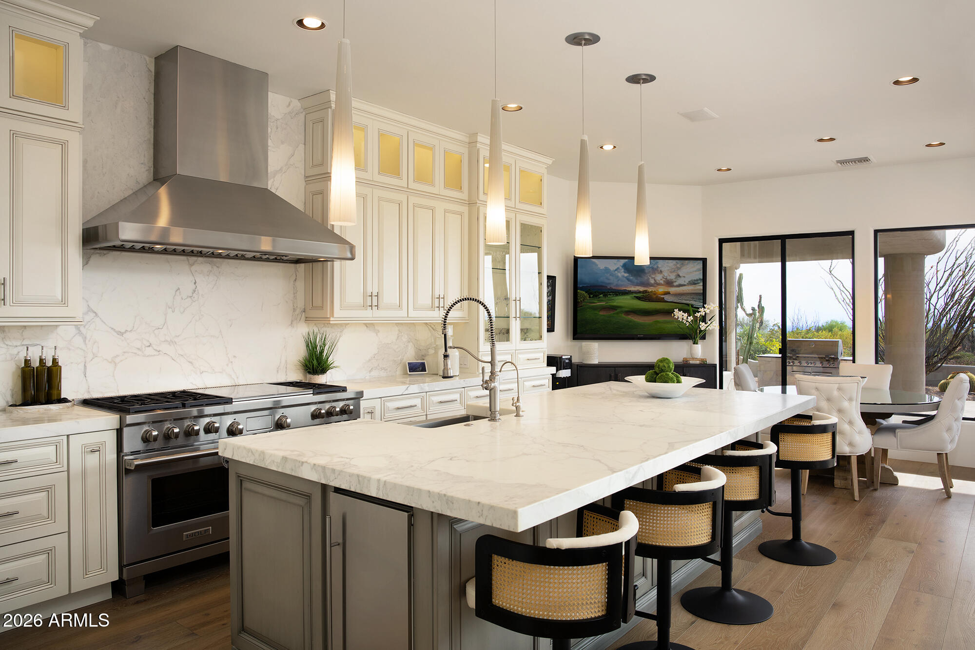 10040 E HAPPY VALLEY Road 598