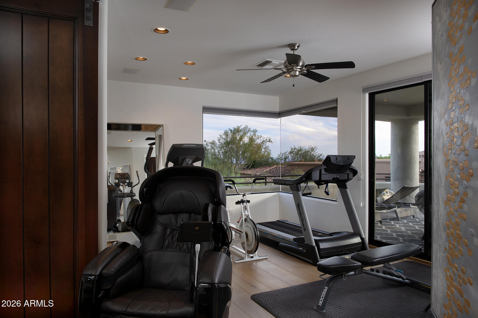10040 E HAPPY VALLEY Road 598