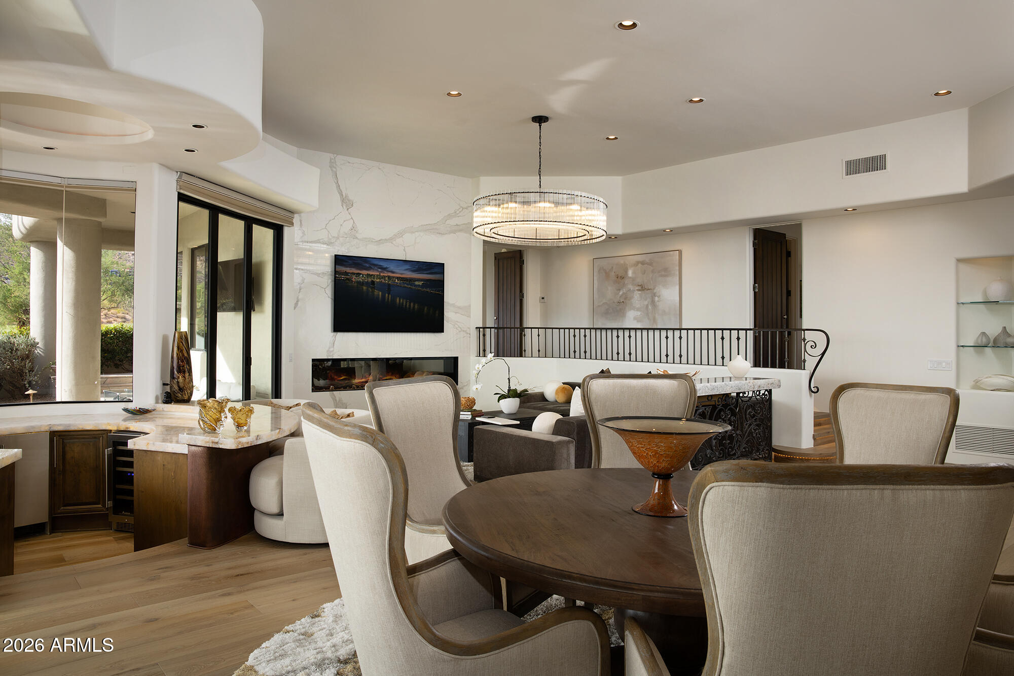 10040 E HAPPY VALLEY Road 598