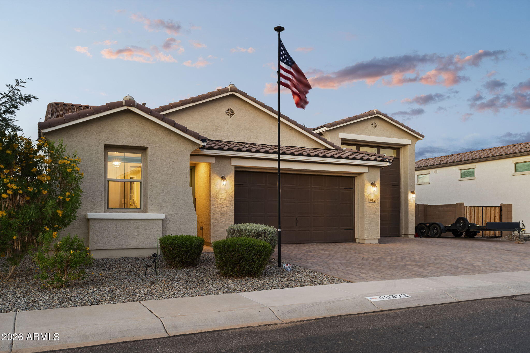 40392 W DESERT FAIRWAYS Drive