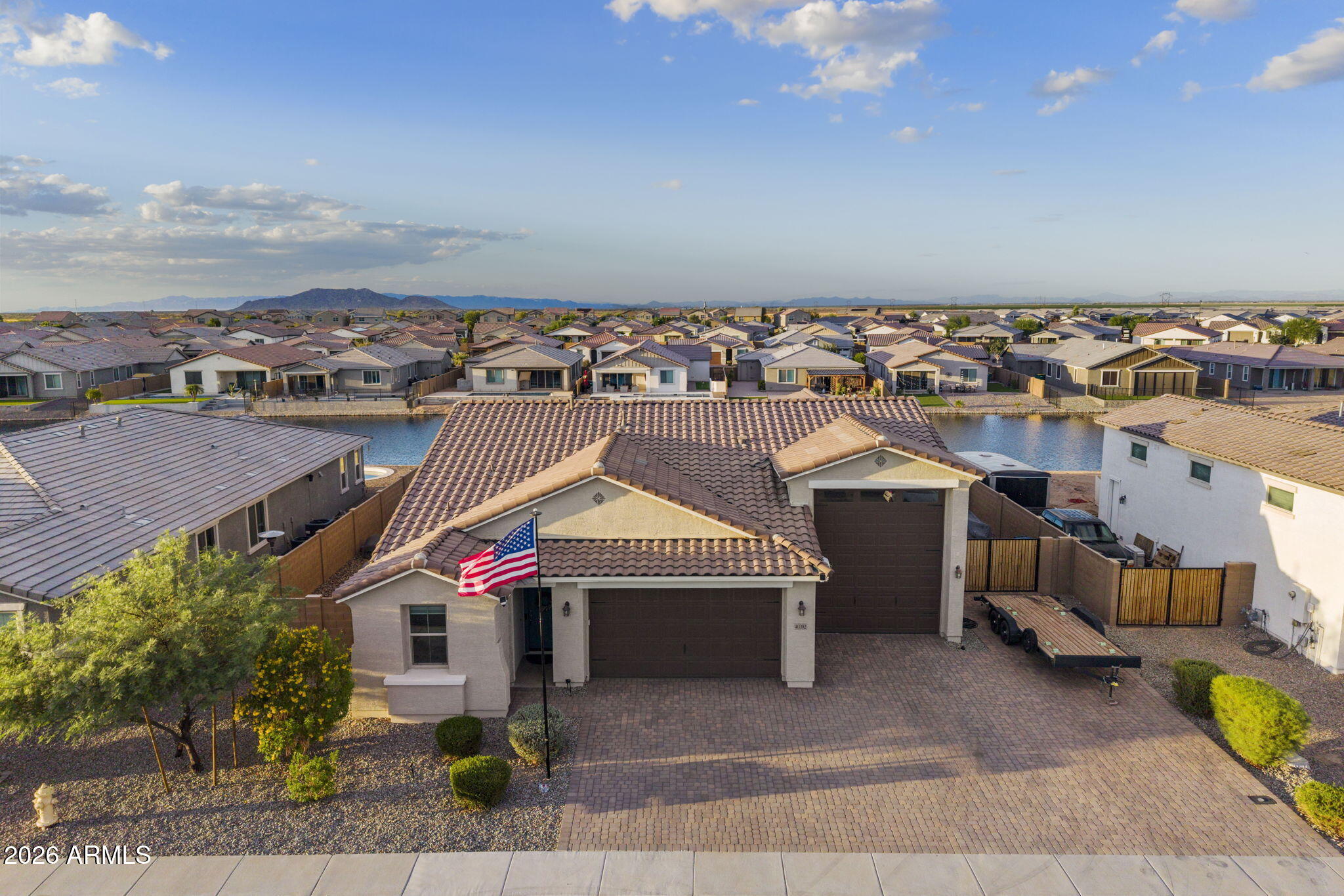 40392 W DESERT FAIRWAYS Drive