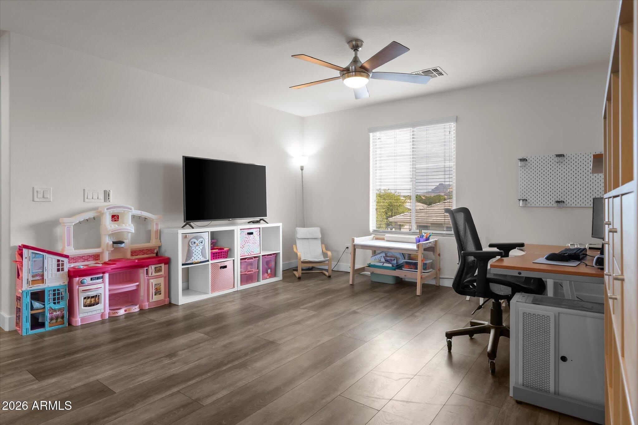 3341 N ARCO