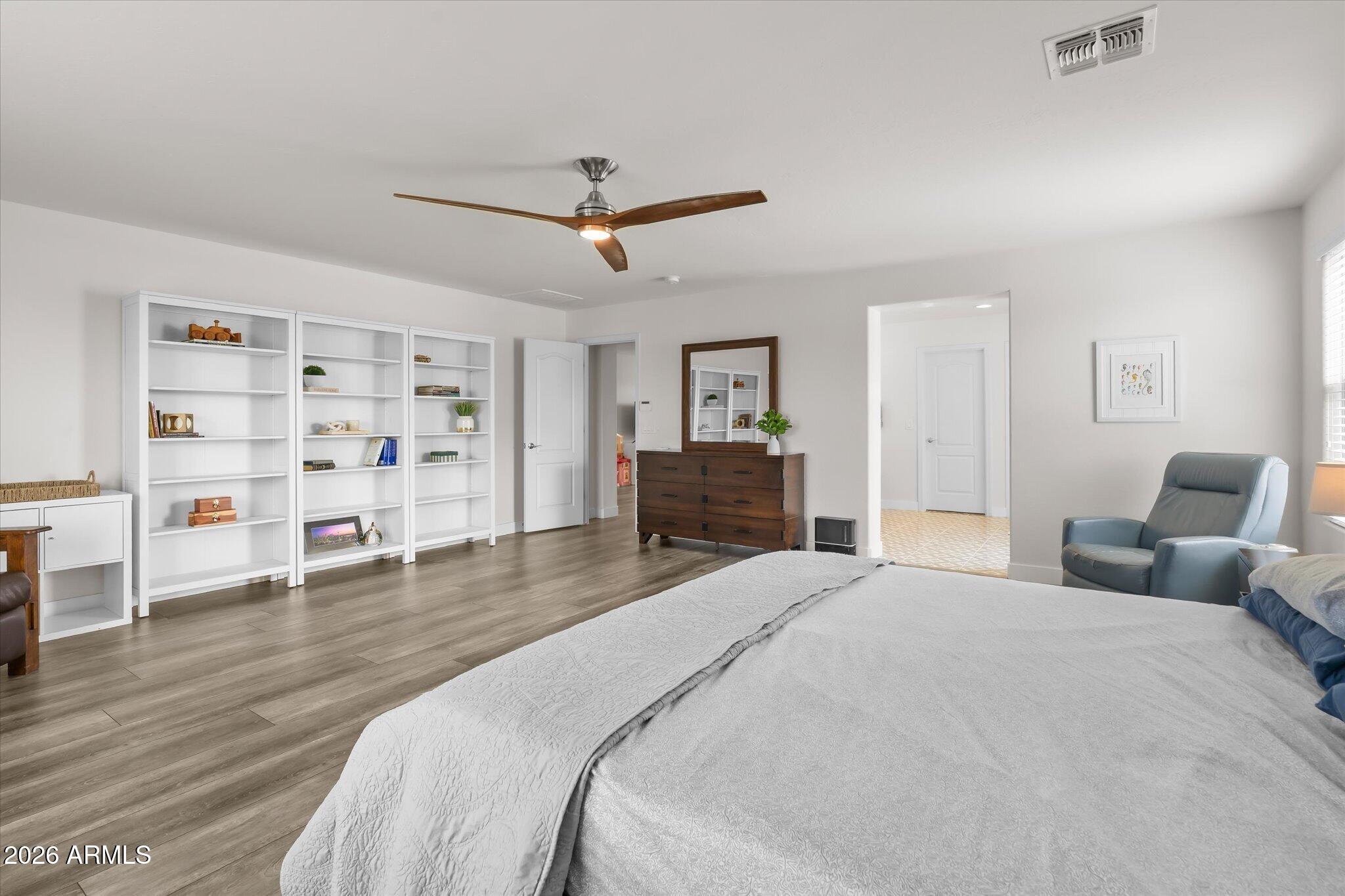 3341 N ARCO