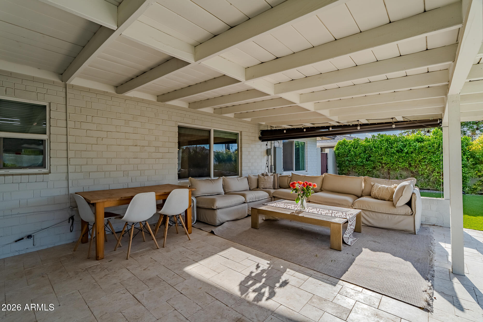 4608 E WILSHIRE Drive