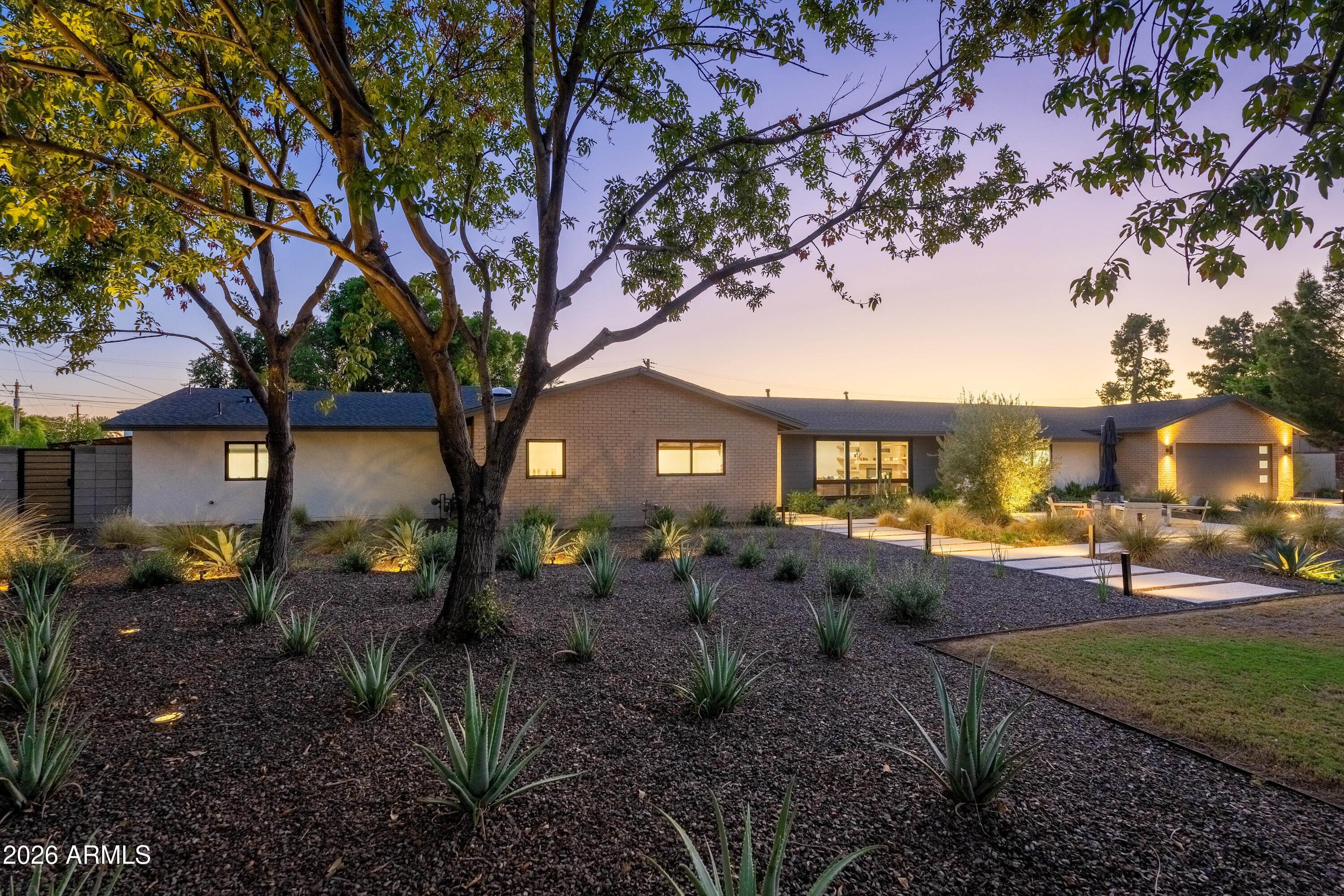 4643 E CALLE DEL MEDIO