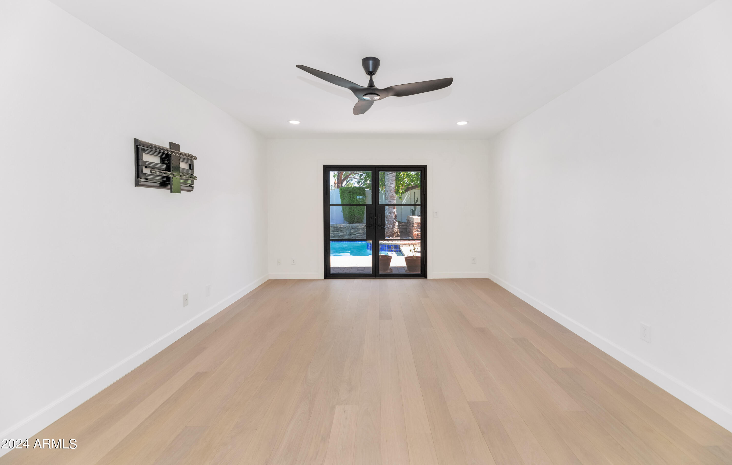 8030 E Via Sierra Drive