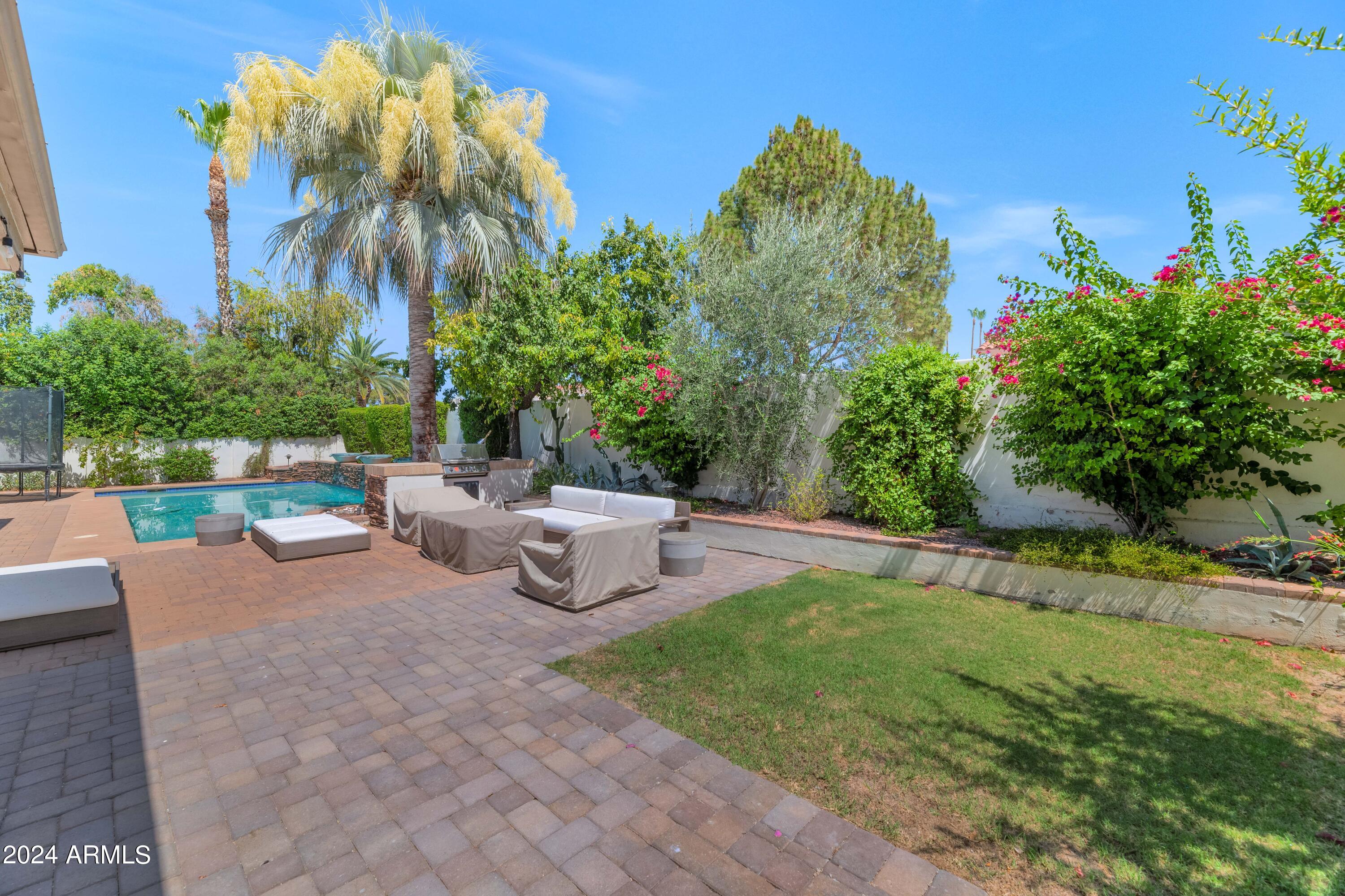 8030 E Via Sierra Drive