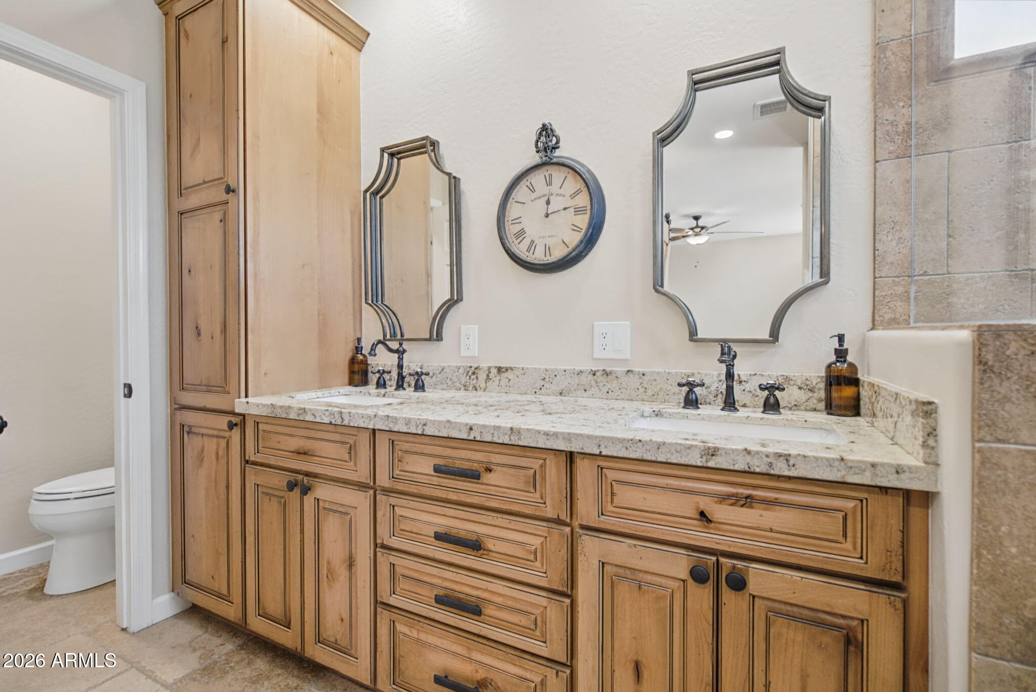 2818 W Tanya Trail