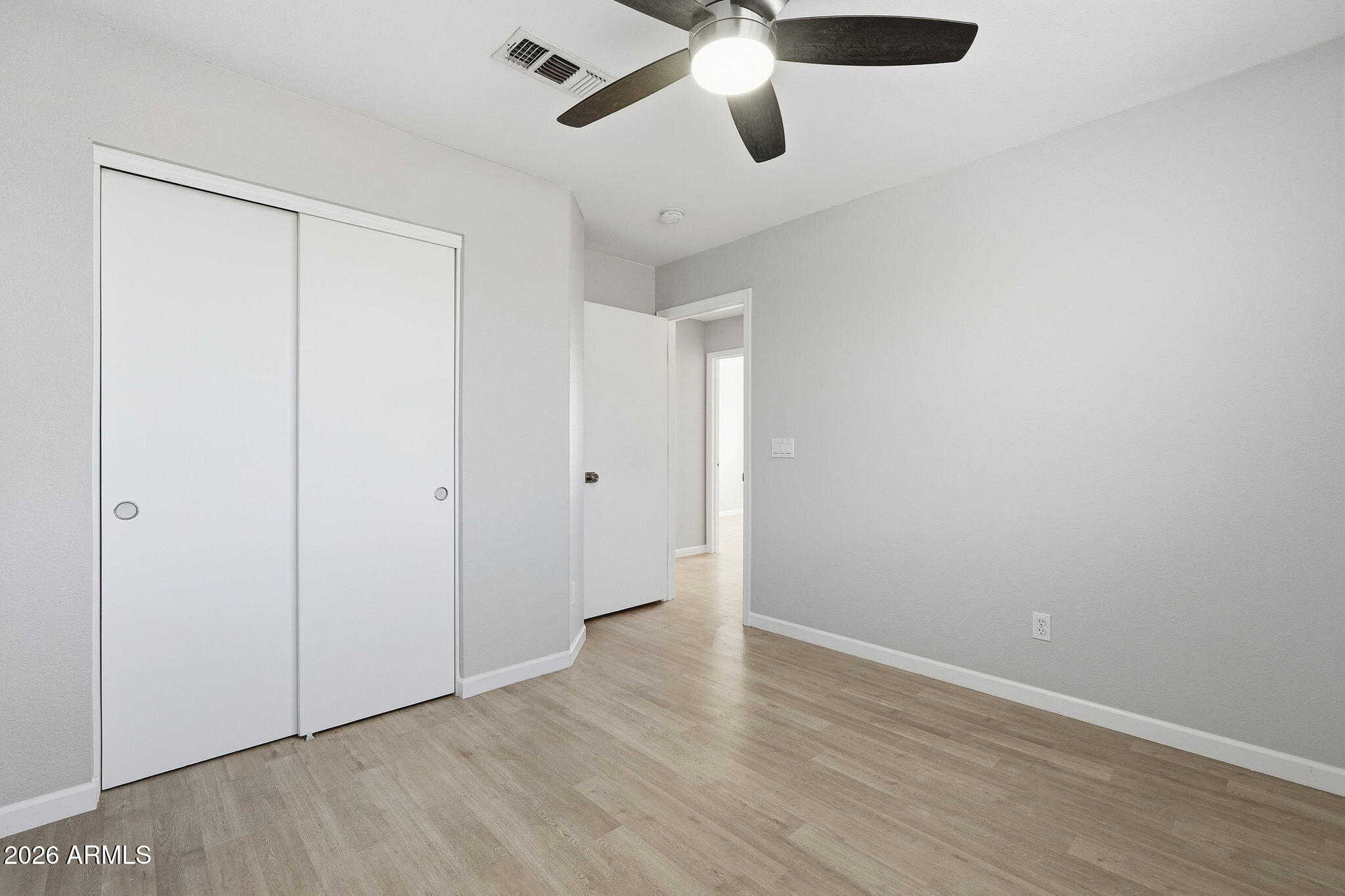 5335 W KERRY Lane