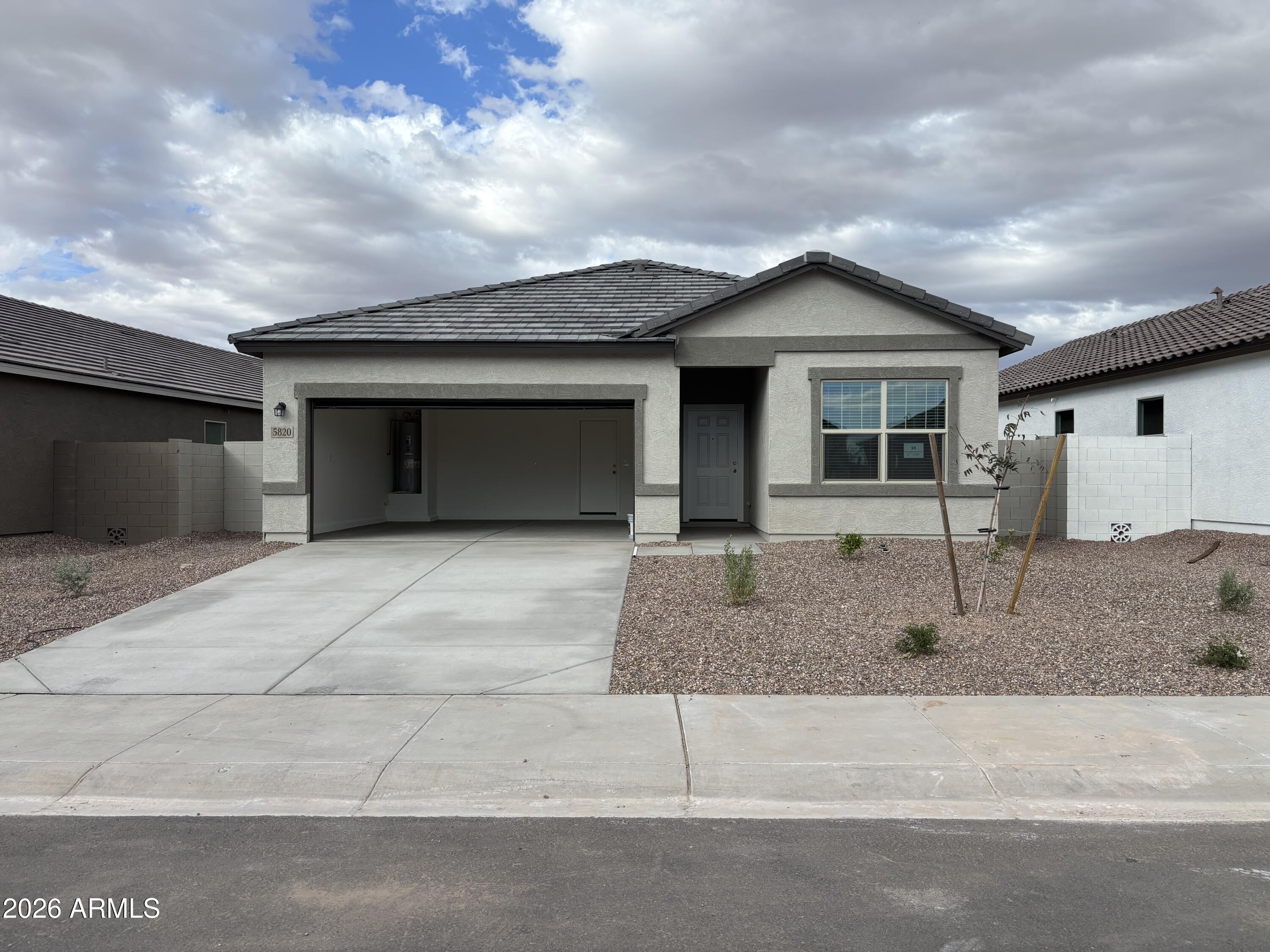 5820 E HORNBLENDE Way