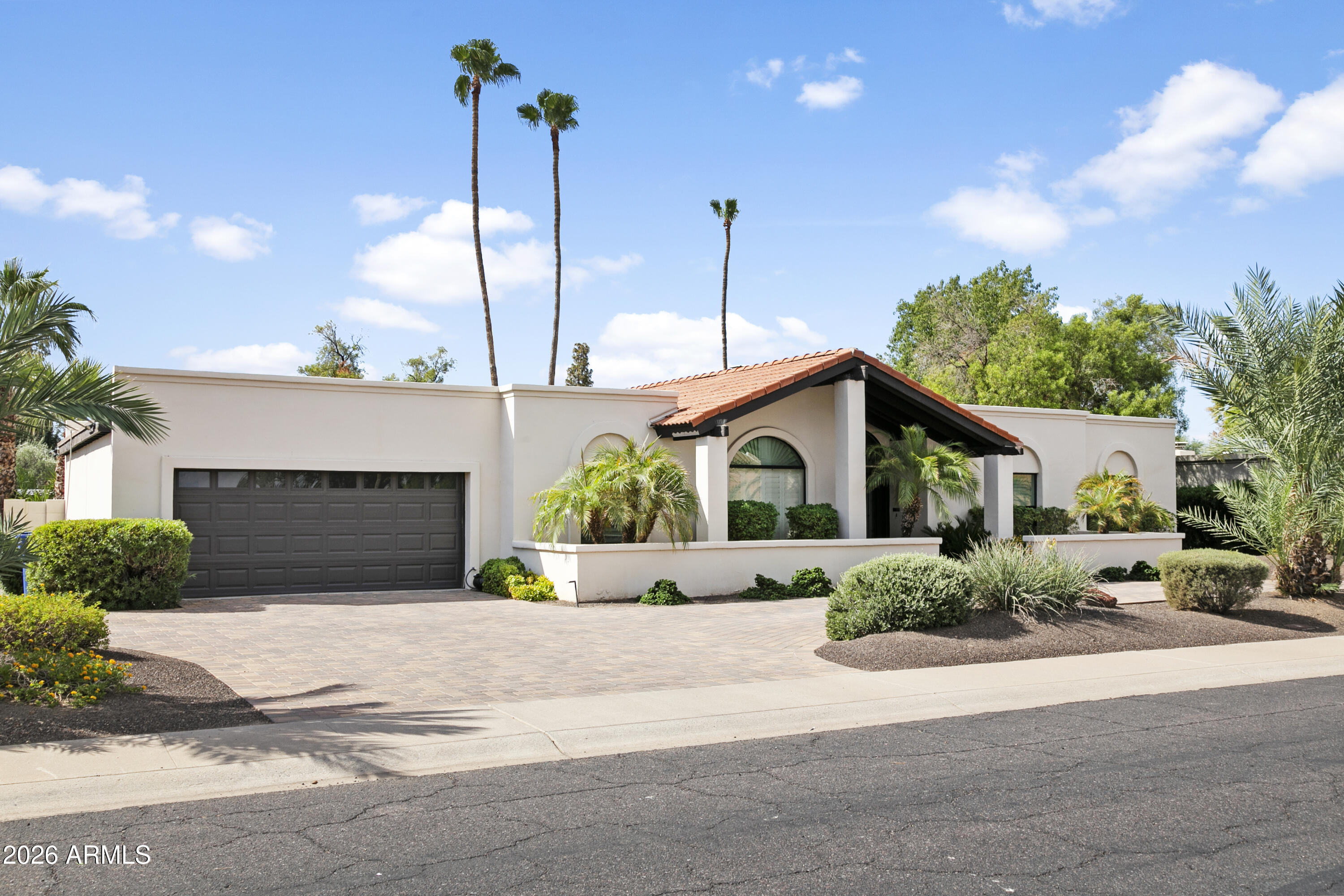 6031 E LUDLOW Drive