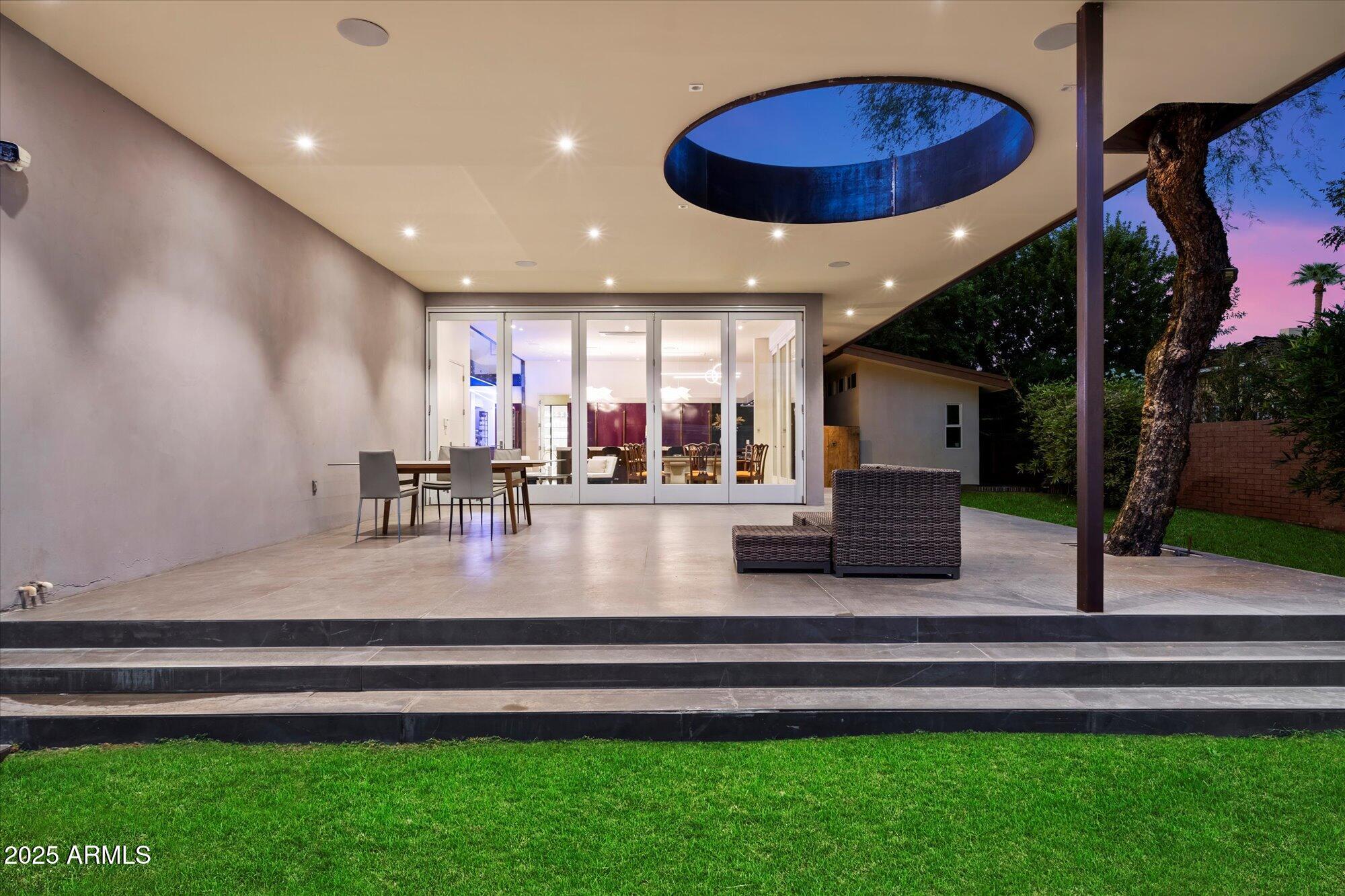 341 E MONTE VISTA Road