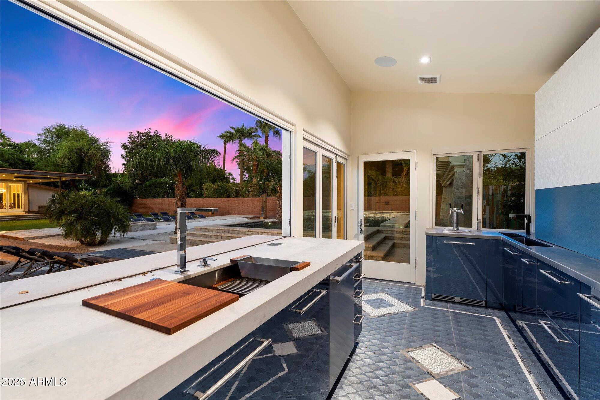 341 E MONTE VISTA Road
