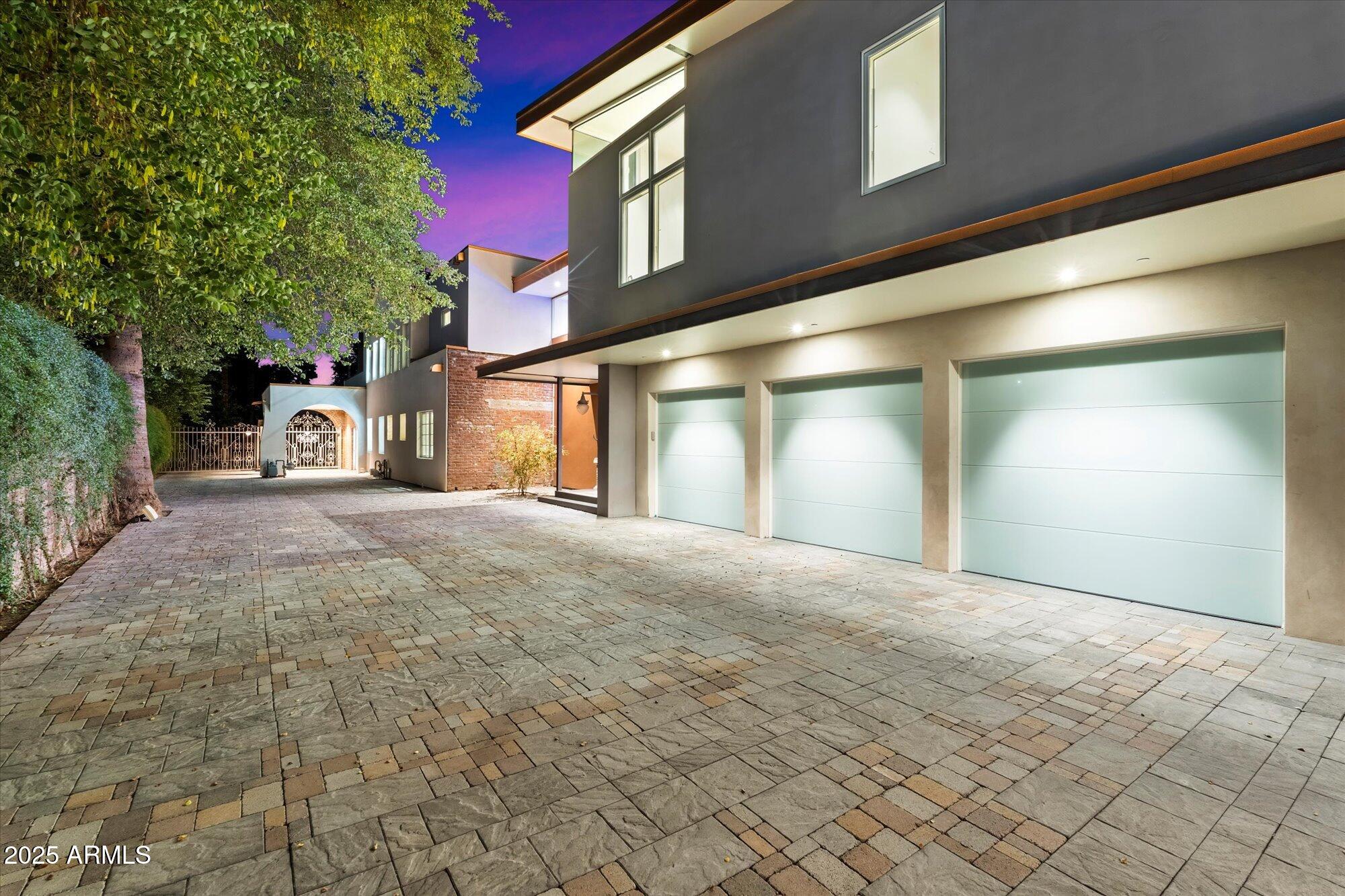 341 E MONTE VISTA Road