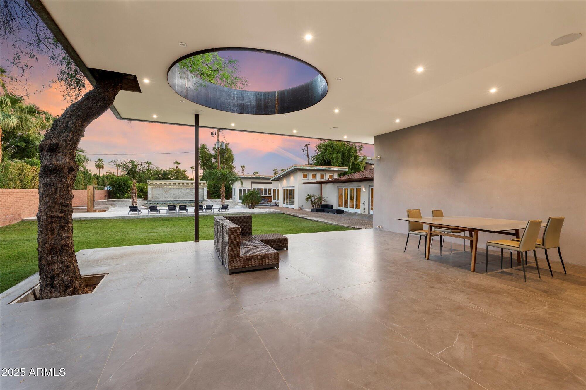 341 E MONTE VISTA Road