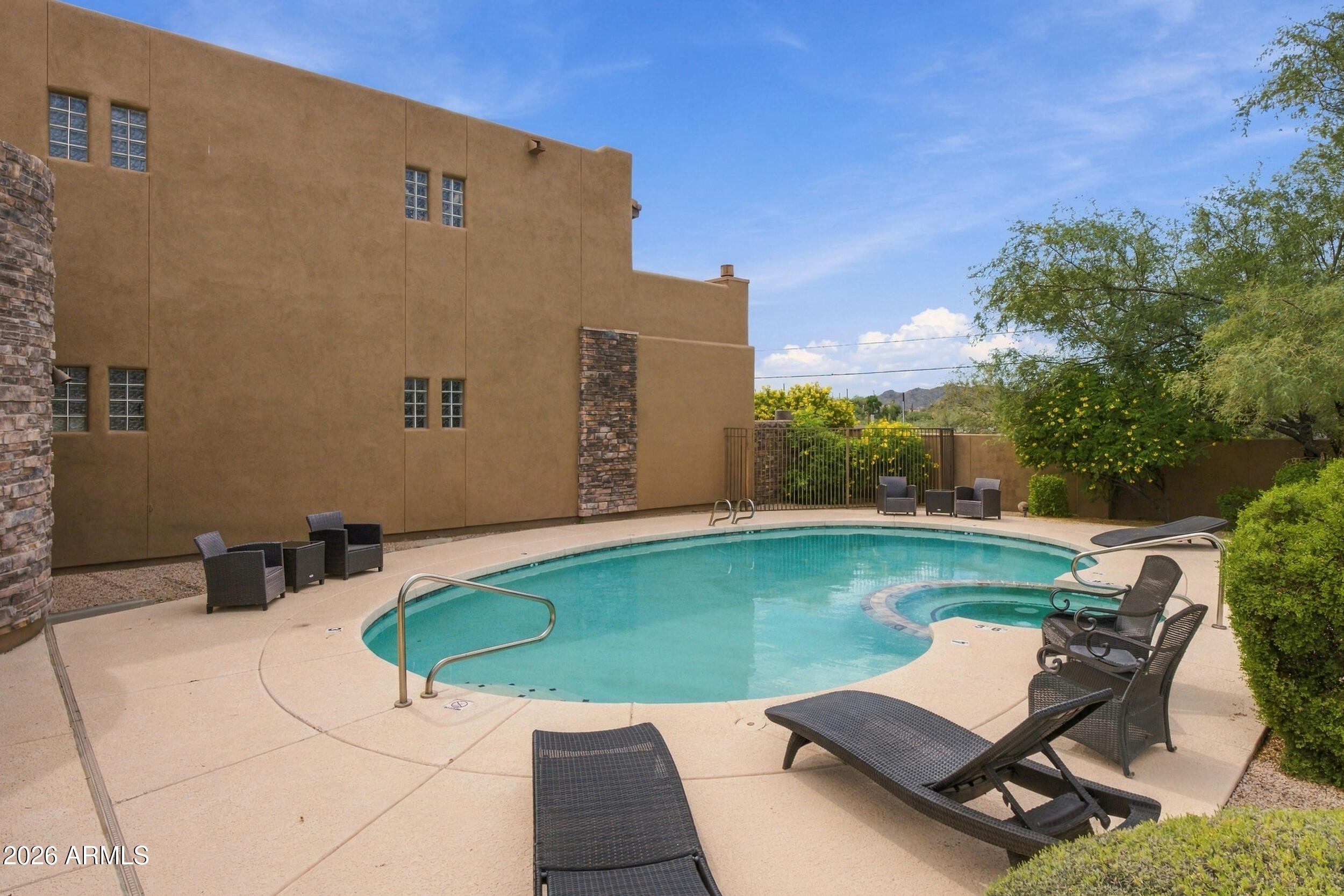6145 E CAVE CREEK Road Unit: 207
