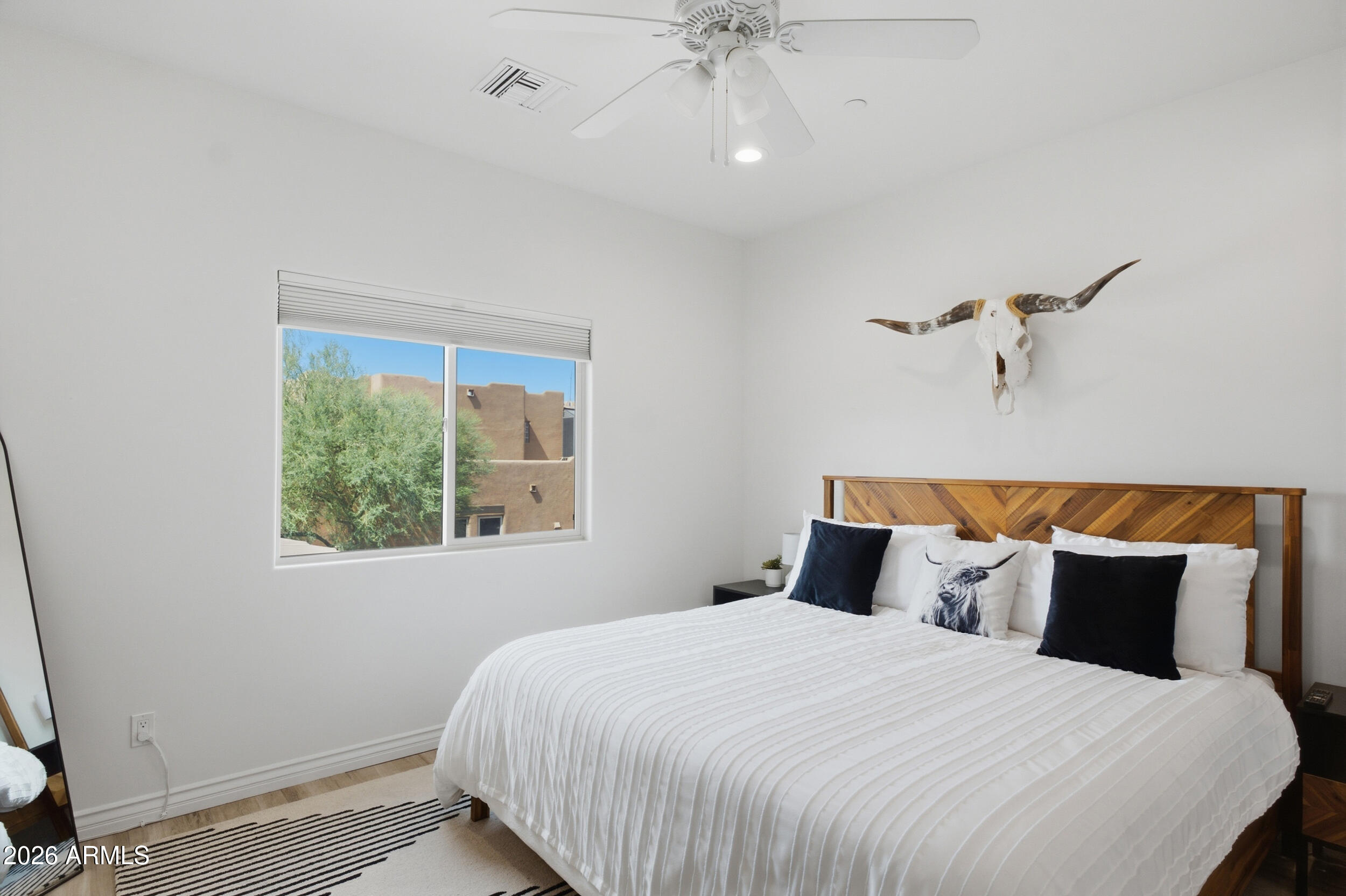 6145 E CAVE CREEK Road Unit: 207