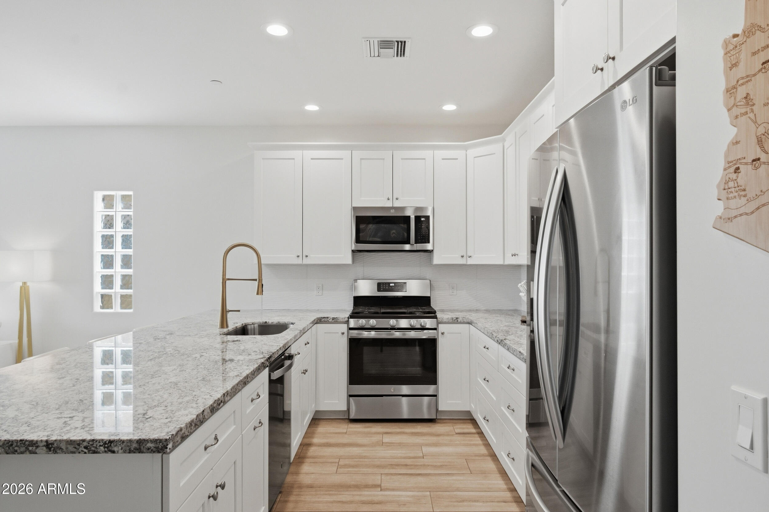 6145 E CAVE CREEK Road Unit: 207