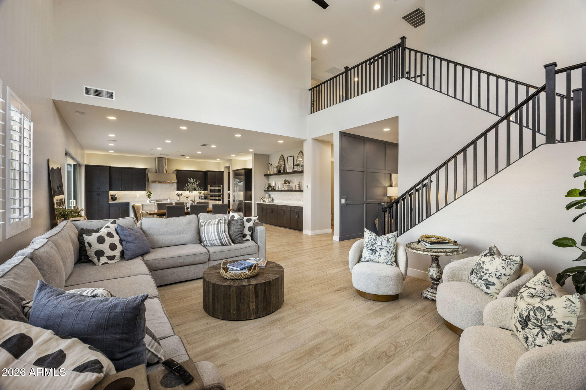 1838 E VILLA LINDA Drive