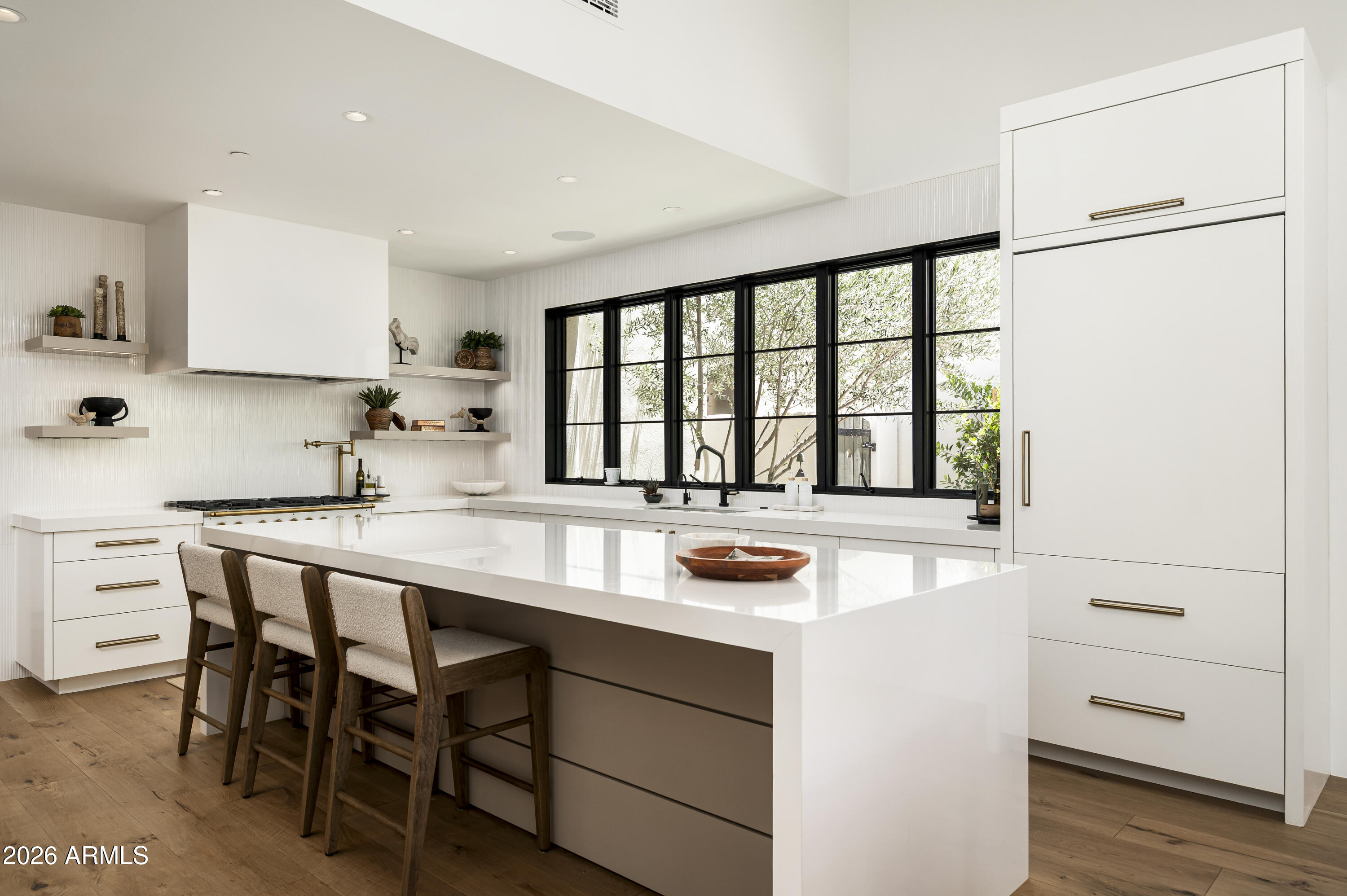5101 N CASA BLANCA Drive 305
