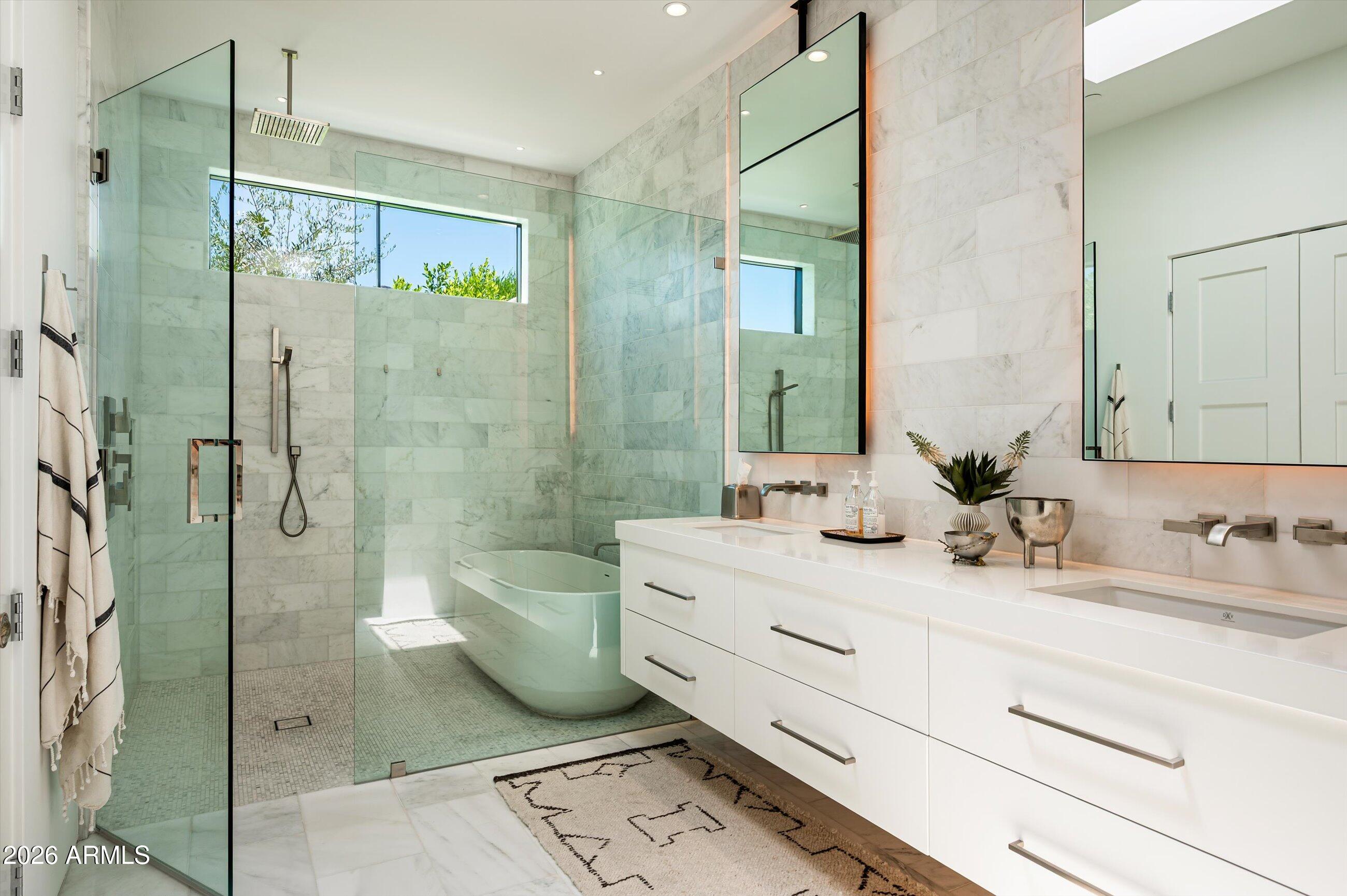 5101 N CASA BLANCA Drive 305