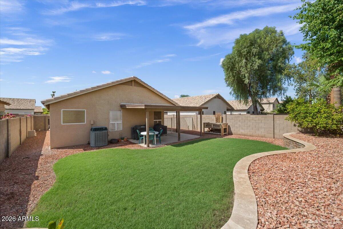 1201 N Woodburne Drive