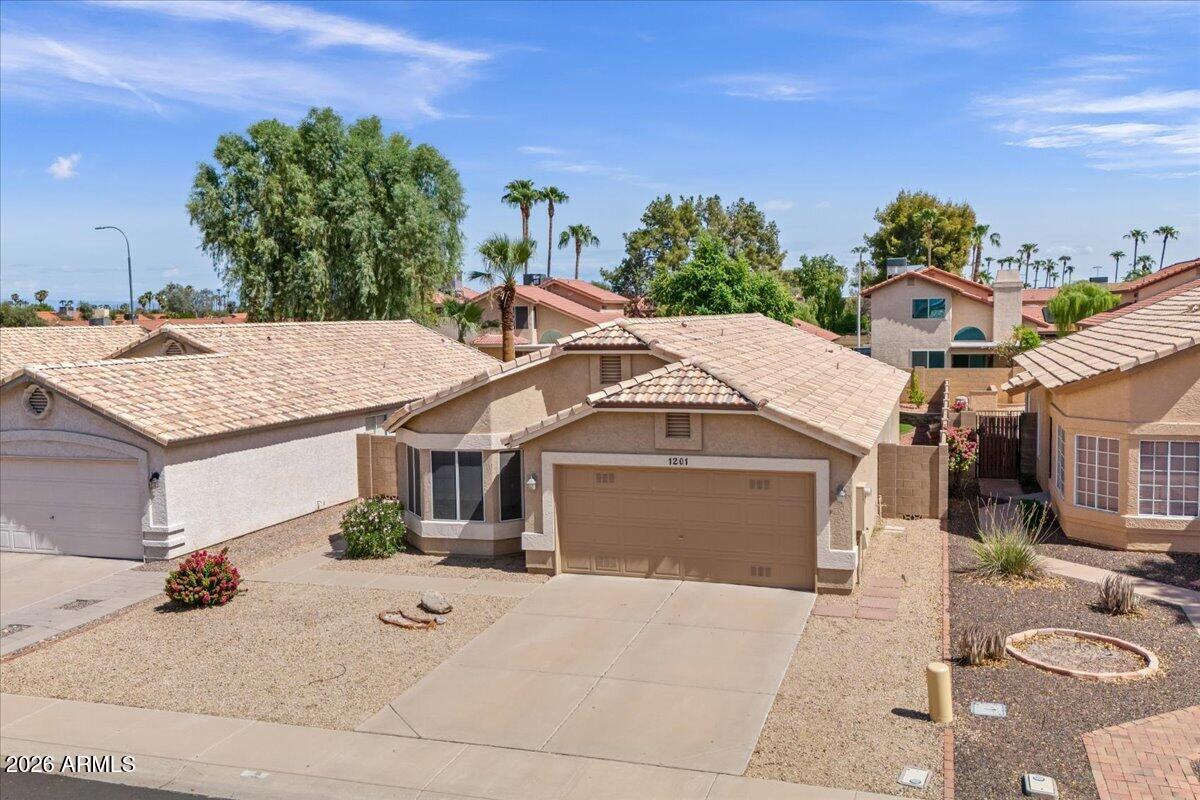 1201 N Woodburne Drive