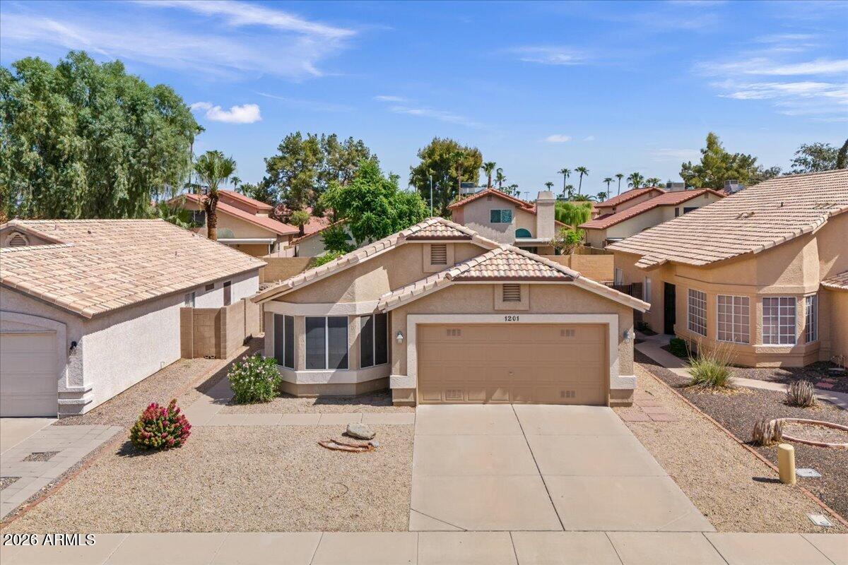 1201 N Woodburne Drive