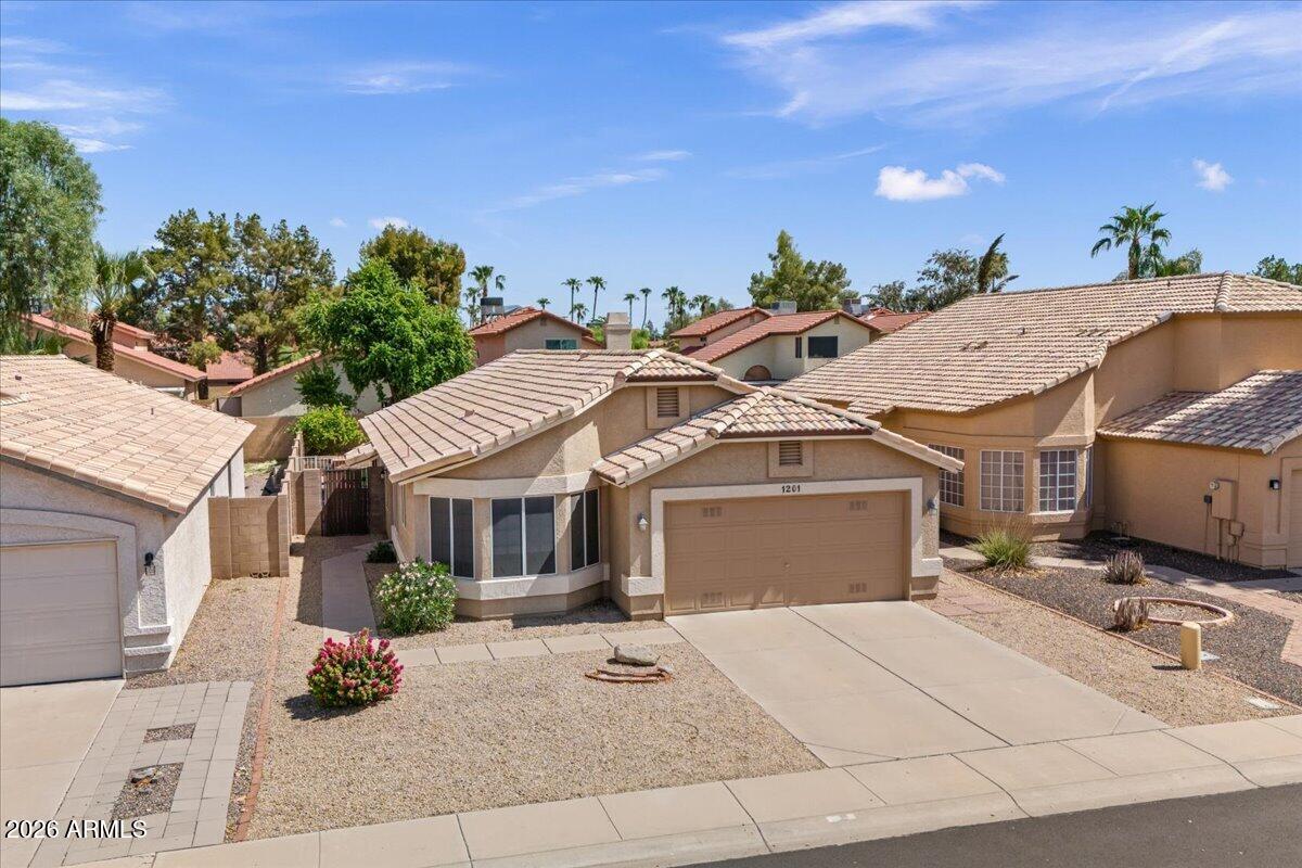 1201 N Woodburne Drive
