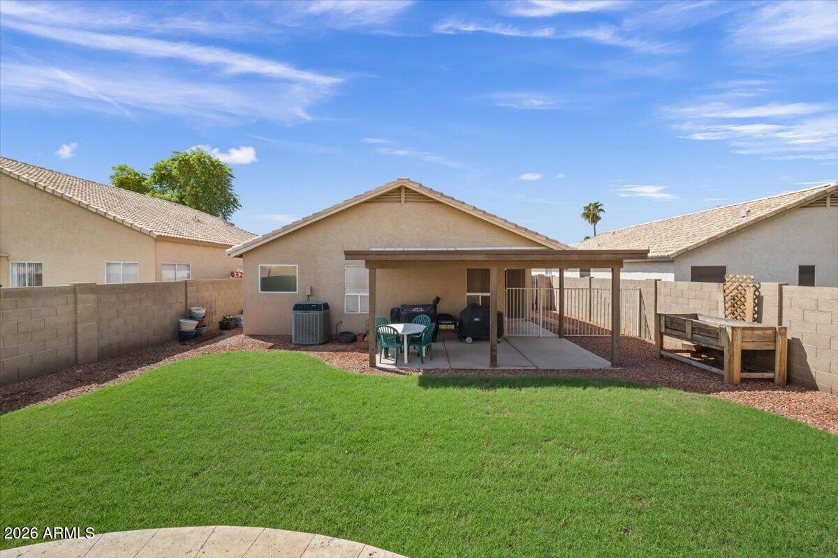 1201 N Woodburne Drive