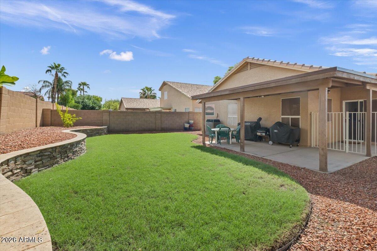 1201 N Woodburne Drive