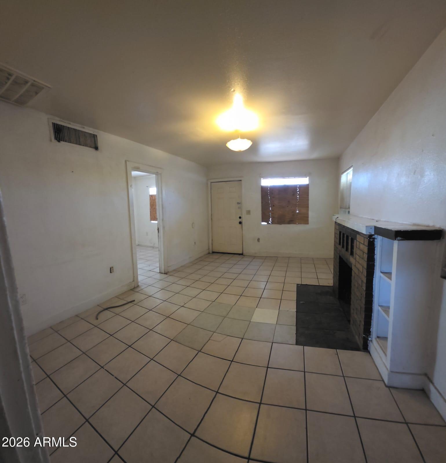 2109 W MONROE Street