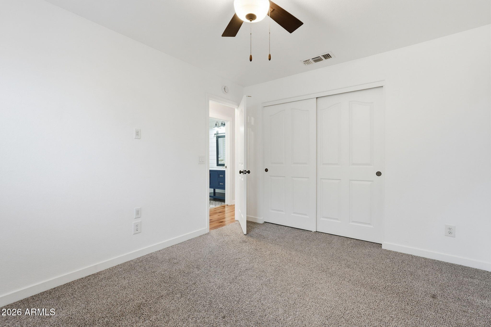 631 W LIBERTY Lane
