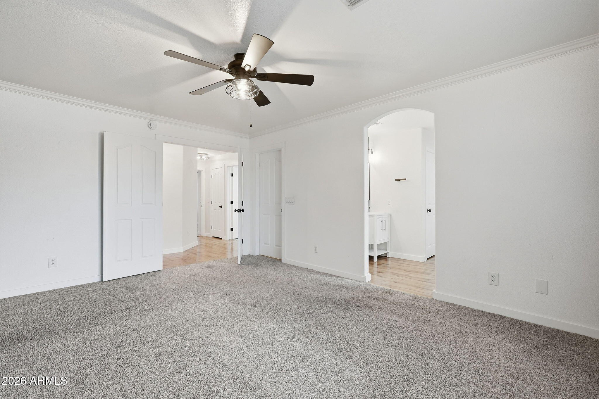 631 W LIBERTY Lane