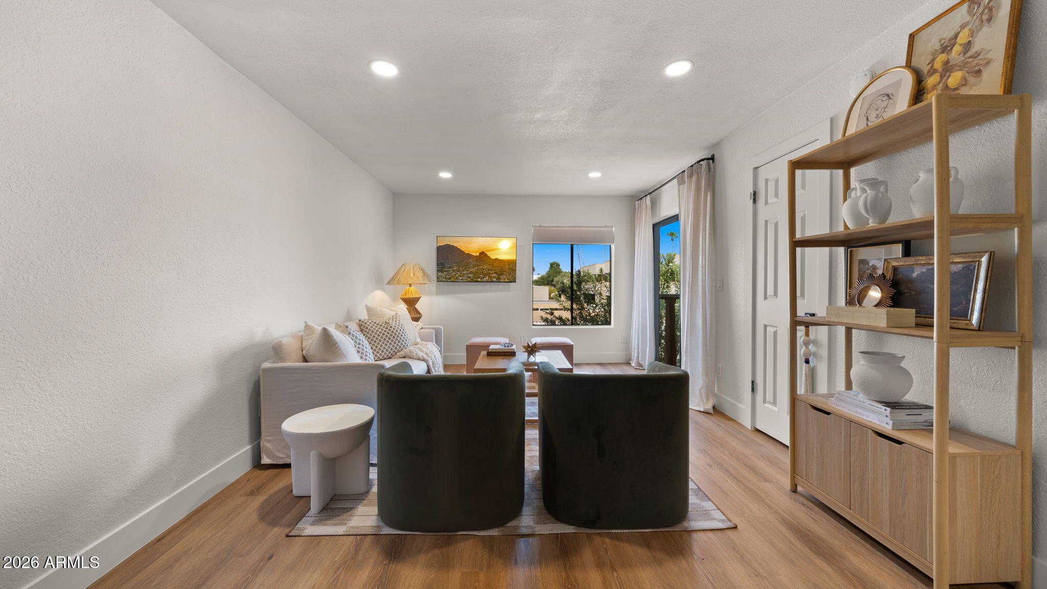8649 E ROYAL PALM Road 213