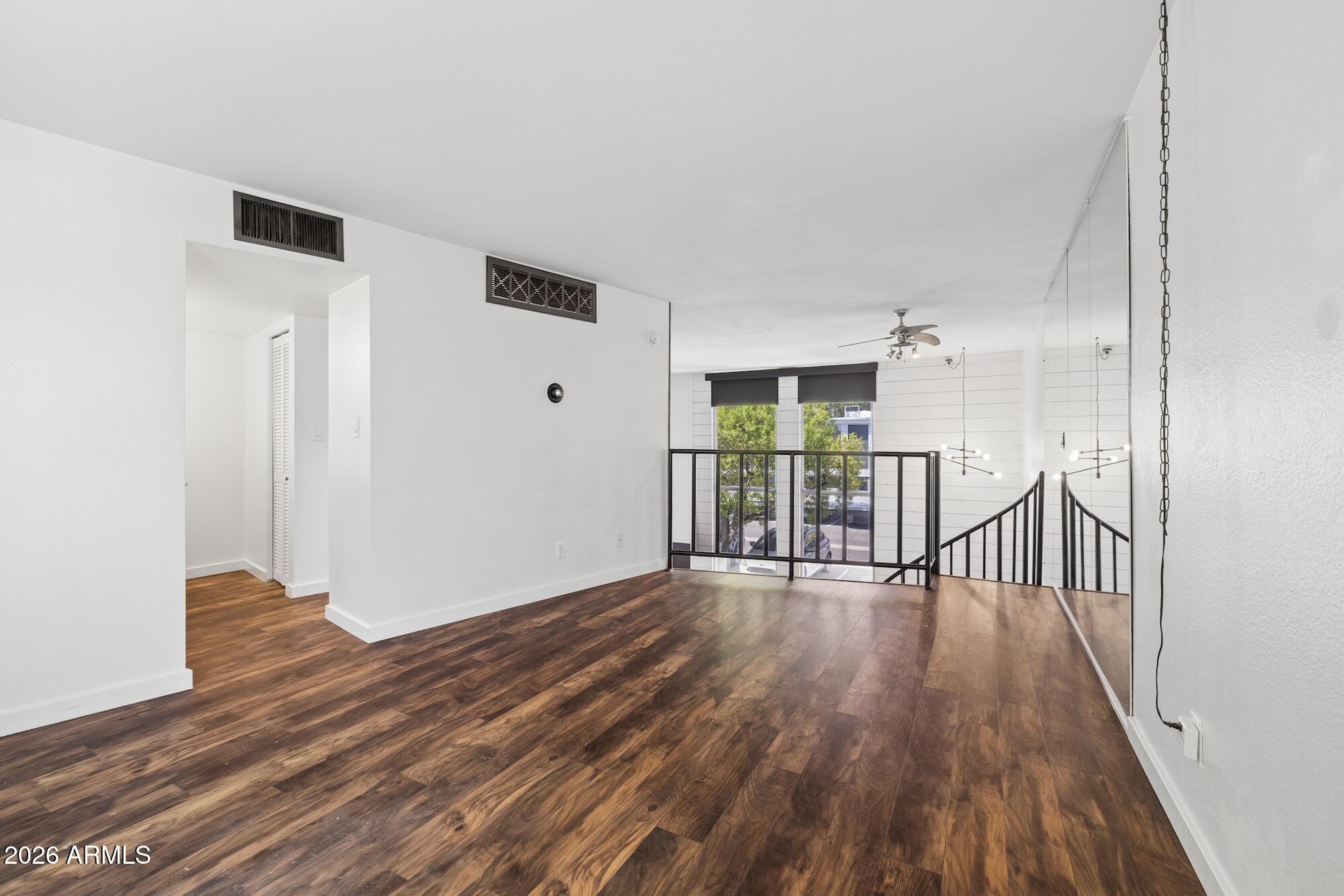 385 W PIERSON Street B4