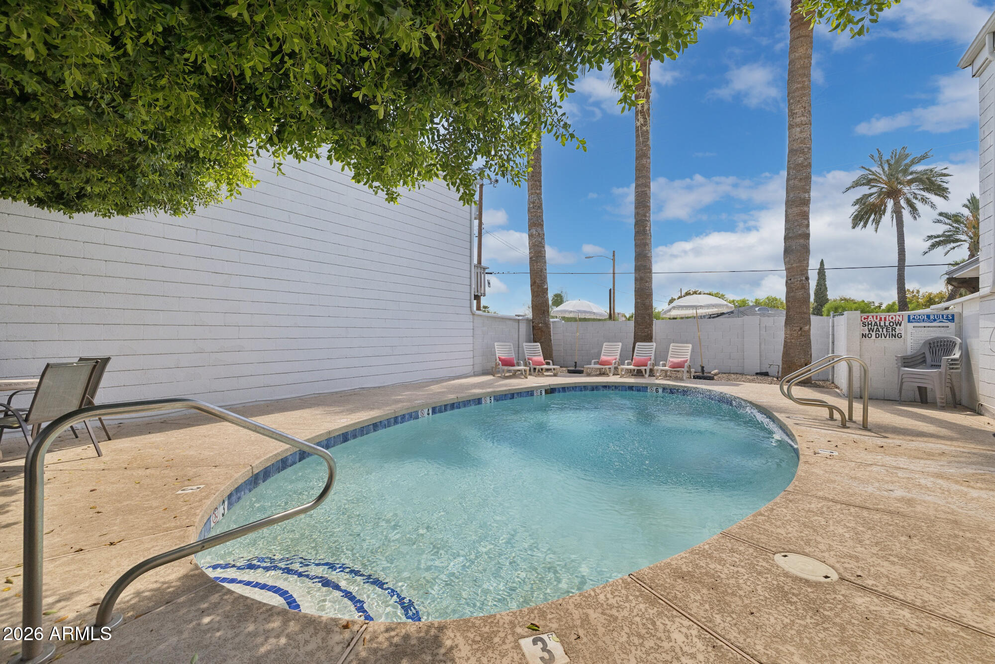 385 W PIERSON Street B4