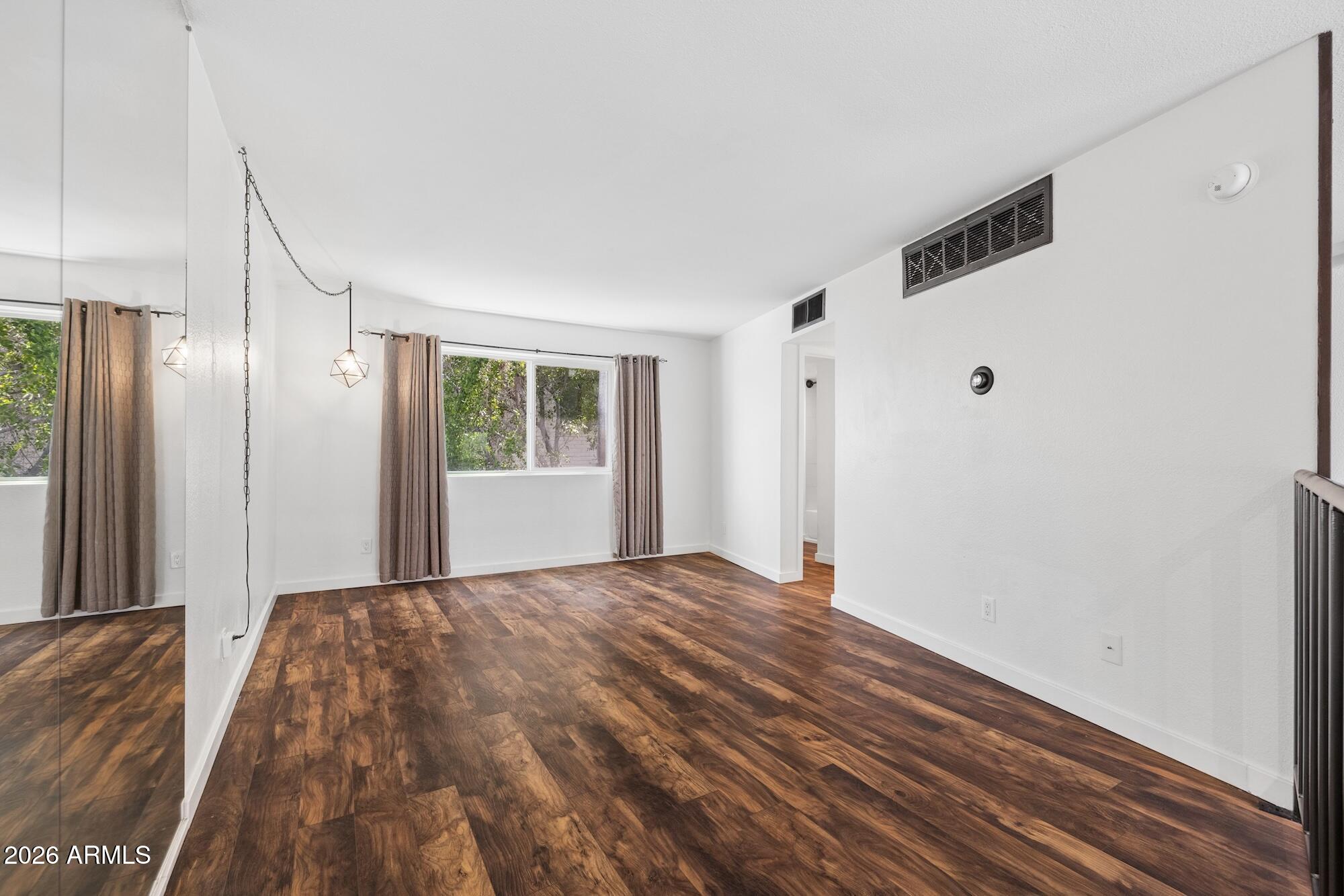 385 W PIERSON Street B4