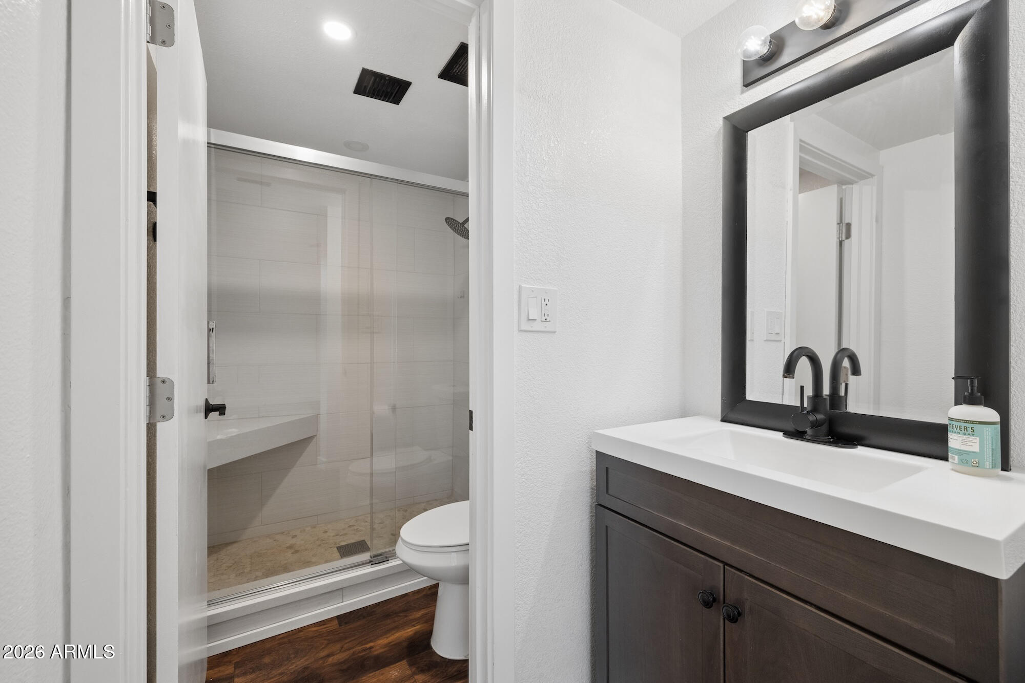 385 W PIERSON Street B4