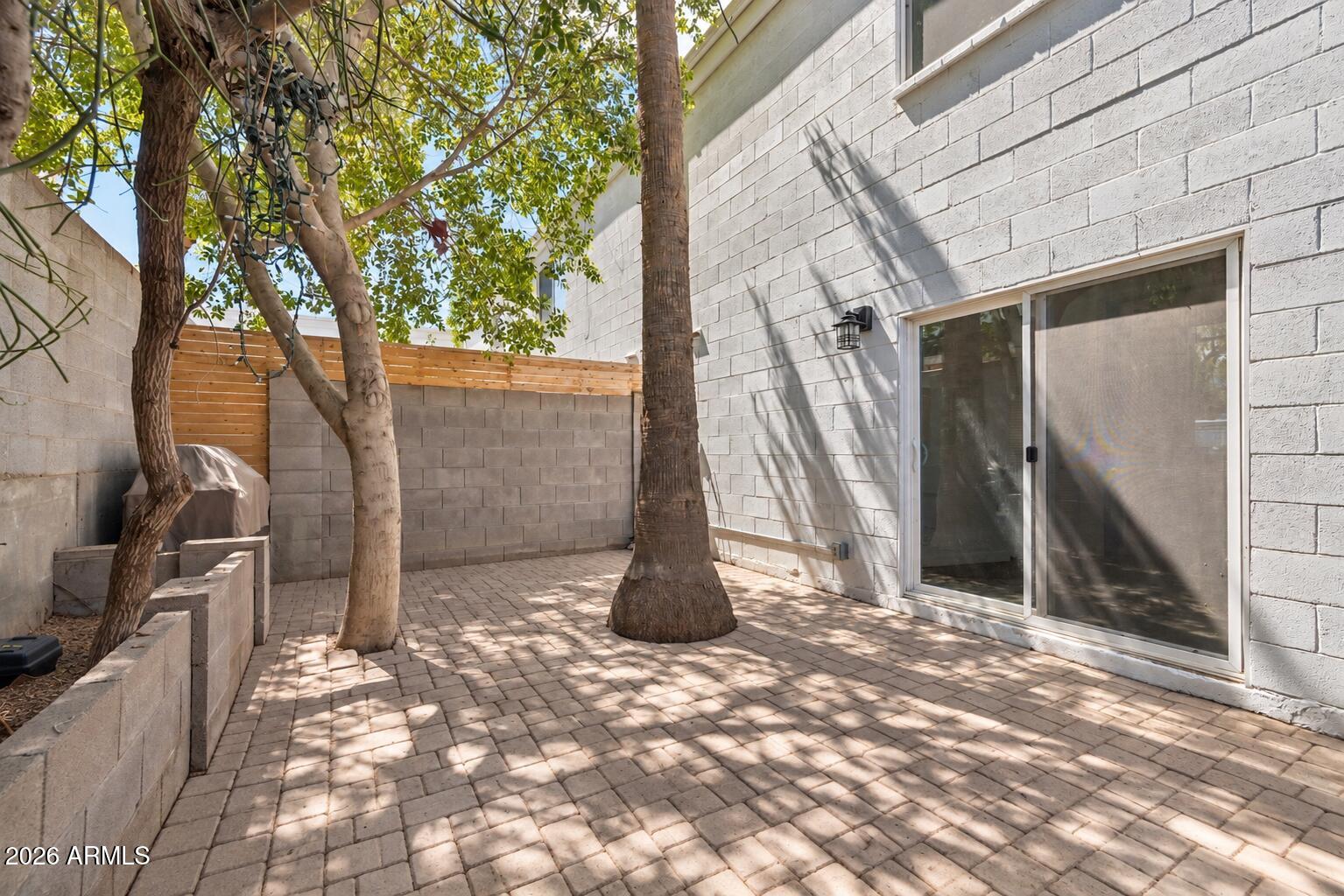 385 W PIERSON Street B4