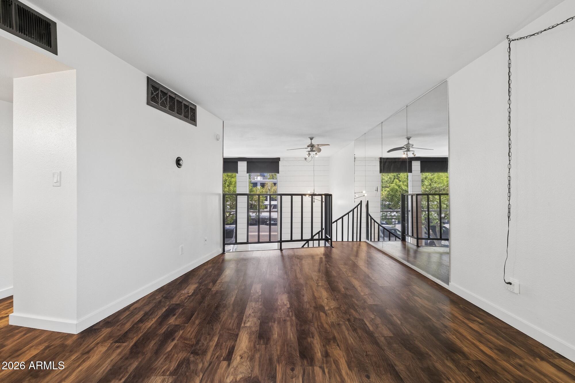 385 W PIERSON Street B4